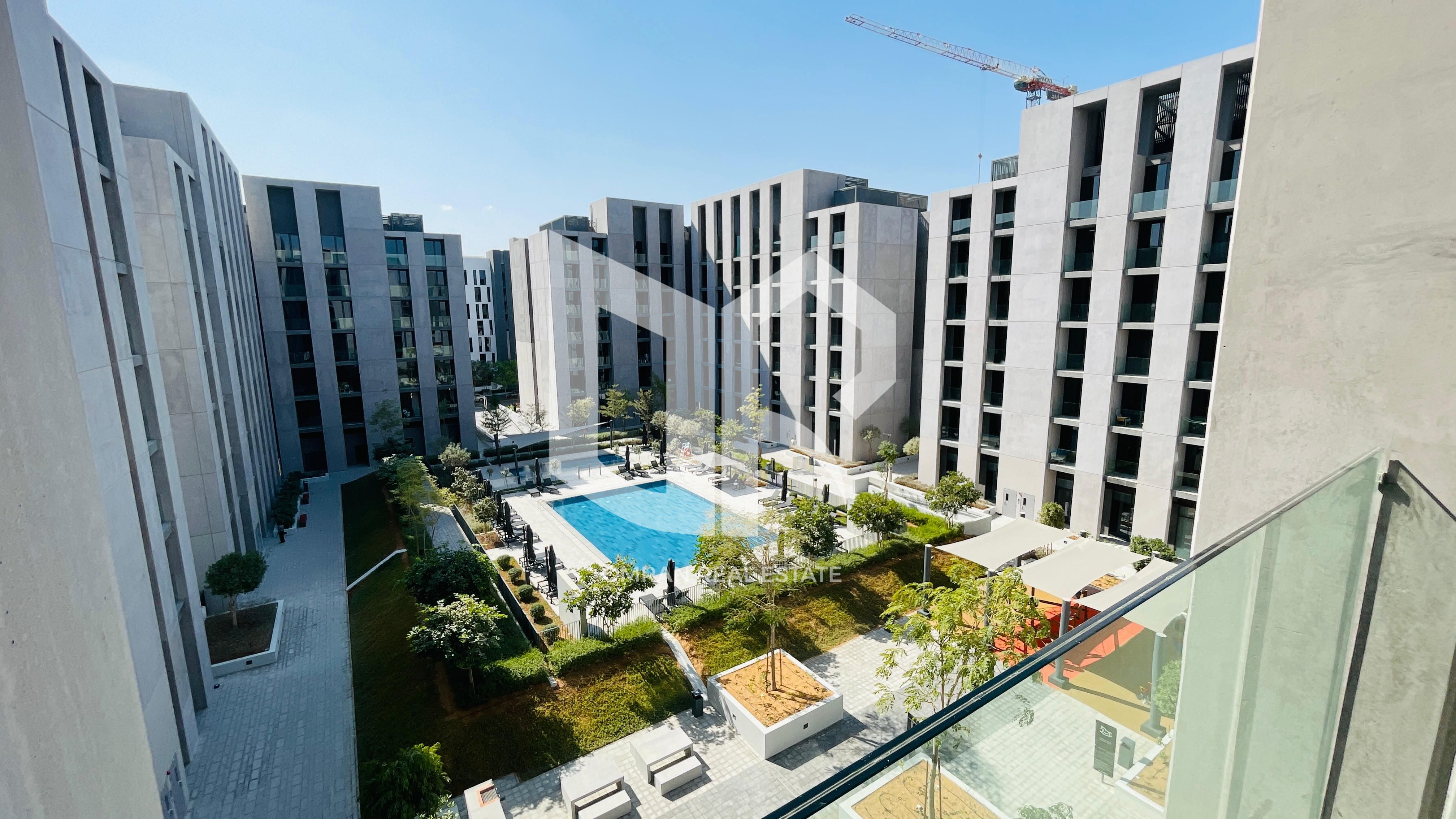 Apartment for sale overlooking the swimming pool and a distinguished location | Ready to move in | Freehold