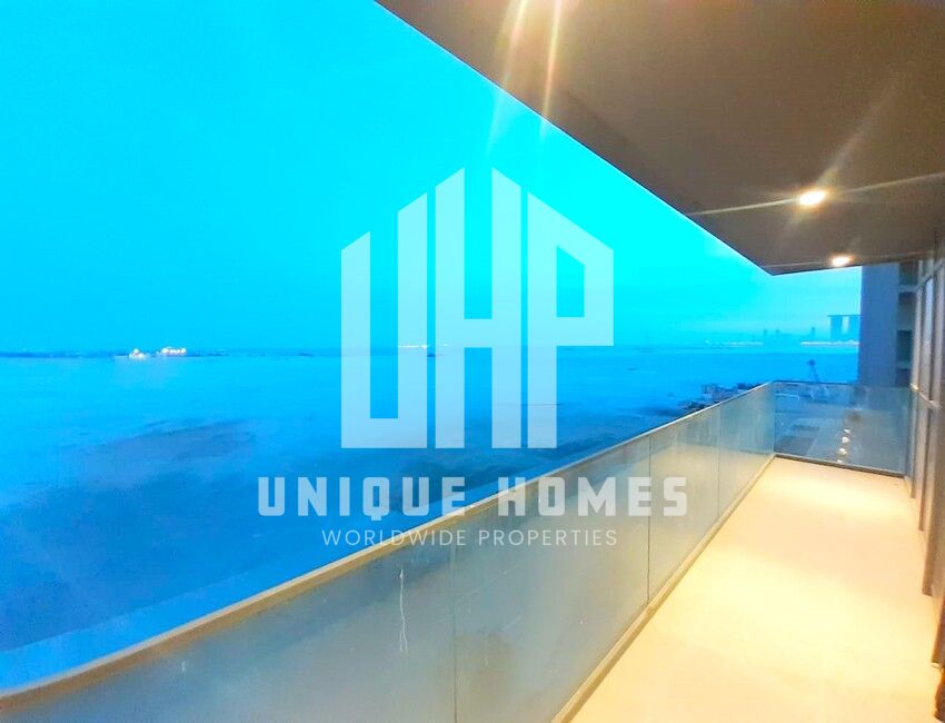 apartment card