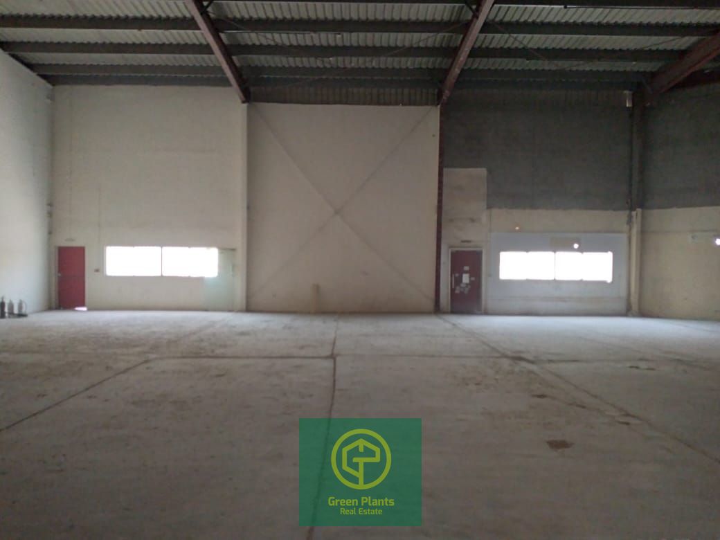 Al Qusais 4,000 sq. Ft warehouse with built-in office, toilet and pantry