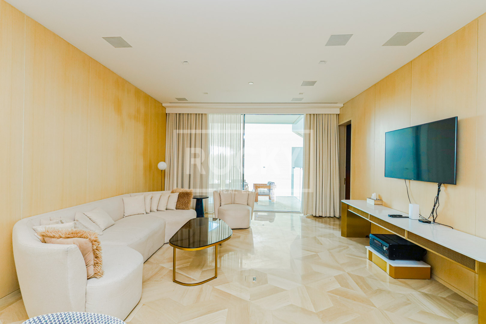 Fully Furnished and Upgraded Apartment | 3 Bedroom