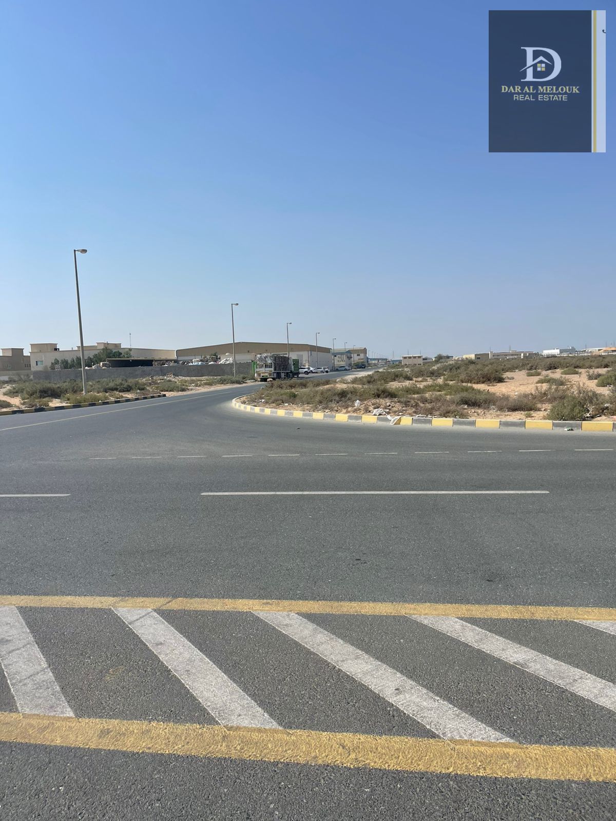 For sale in Sharjah, Al Sajaa area (Emirates Industrial City) Industrial land with an area of 79,000 feet