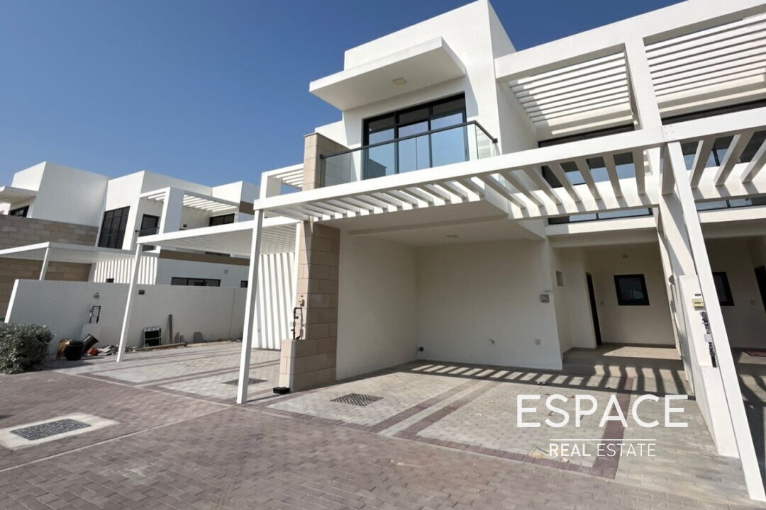 Single Row | Landscaped | Park View