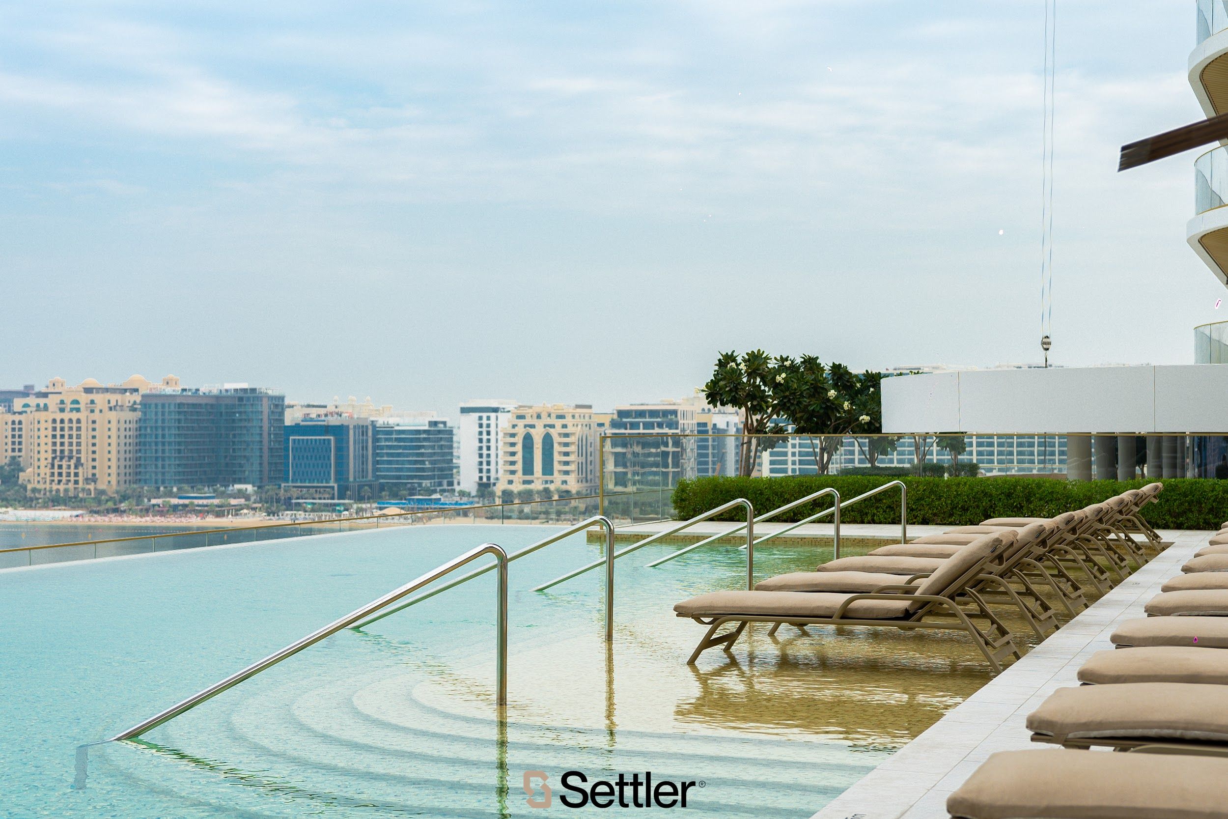 Beachfront | Private Beach Pier View 2bdr