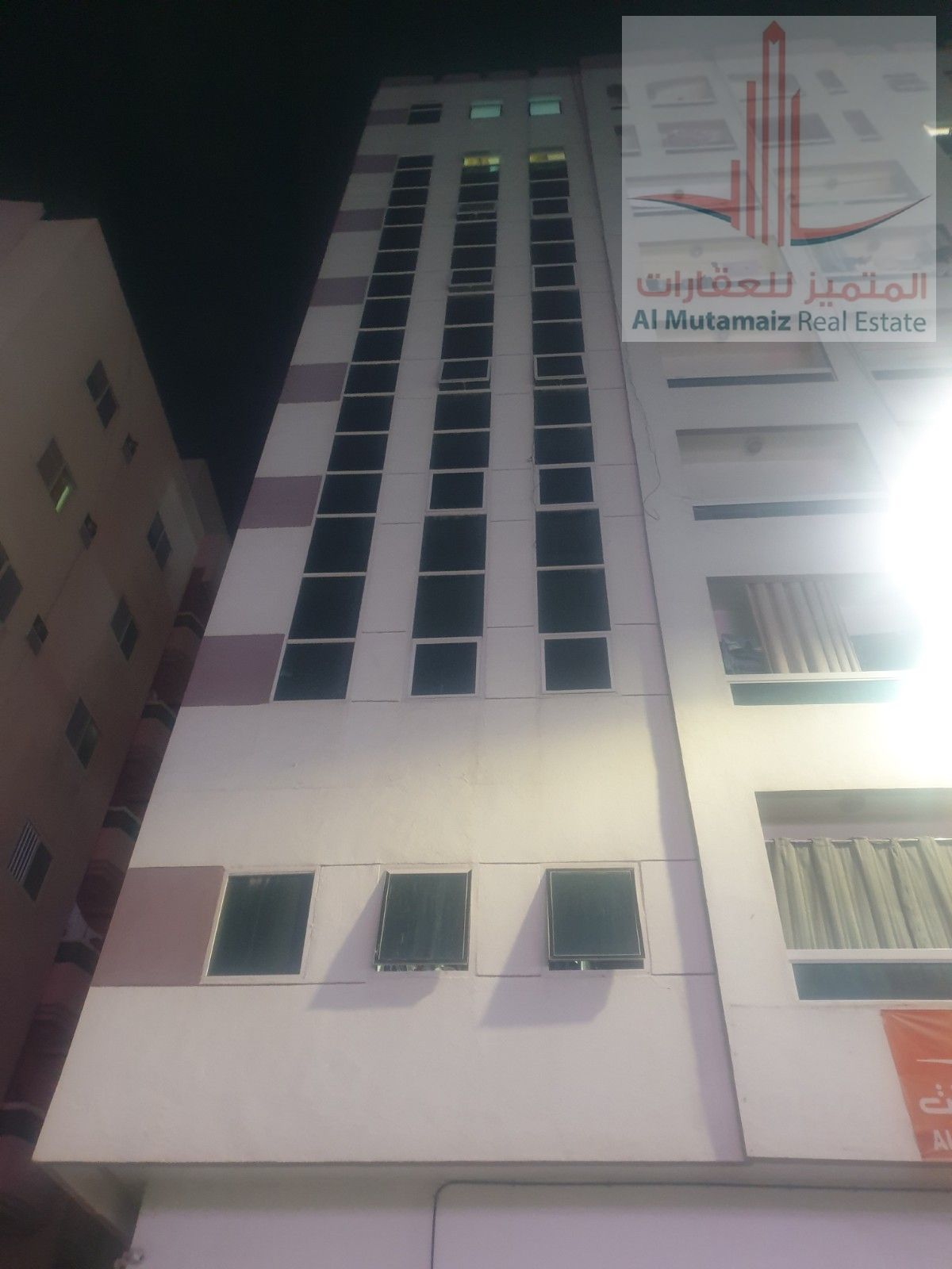Two rooms and a hall for annual rent with a balcony. Excellent location, close to all services, easy exit to Dubai