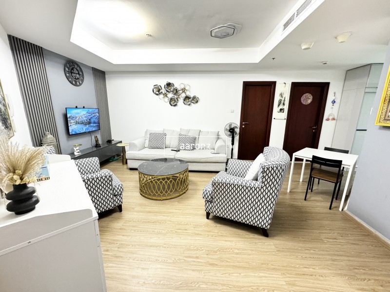 apartment card