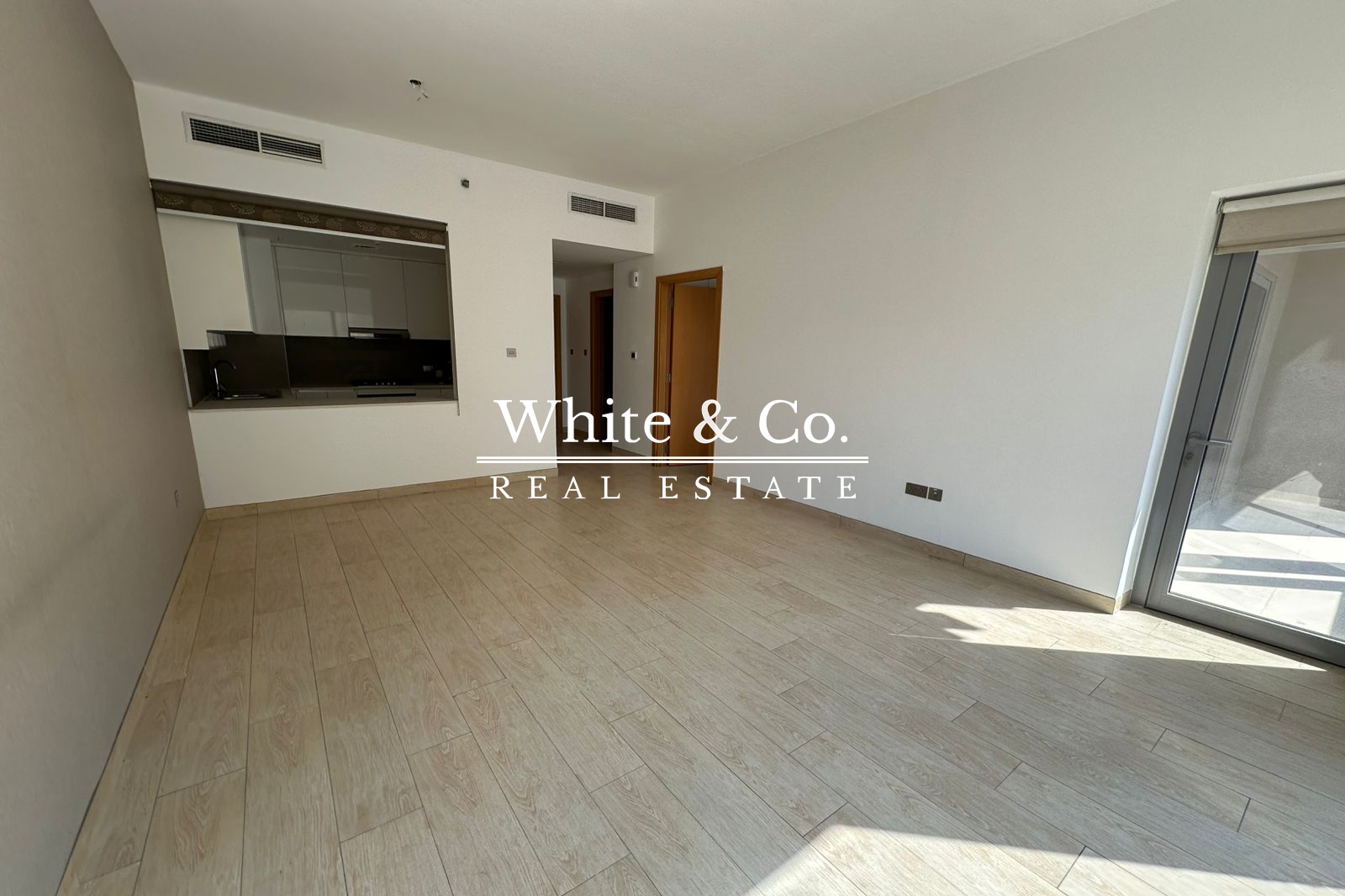 VACANT 14TH FEB | 12 CHQ OPTION | MODERN