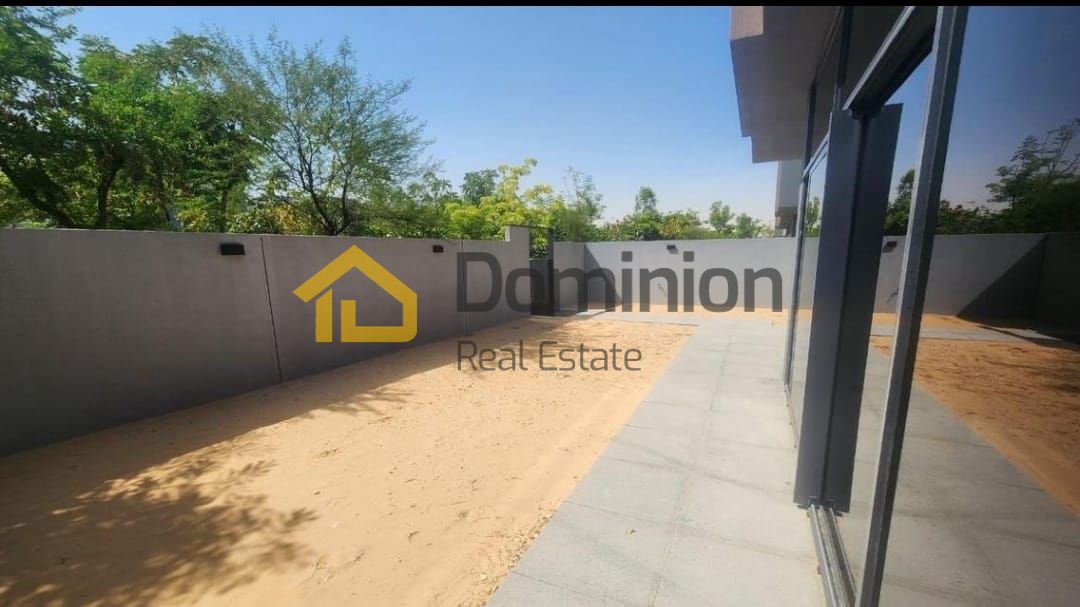 Spacious 4-Bedroom Townhouse in Robinia Masaar/ Corner Unit