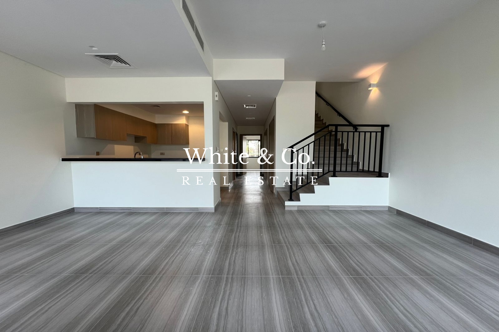 Vacant | Modern 4 Bed | Open Plan Living