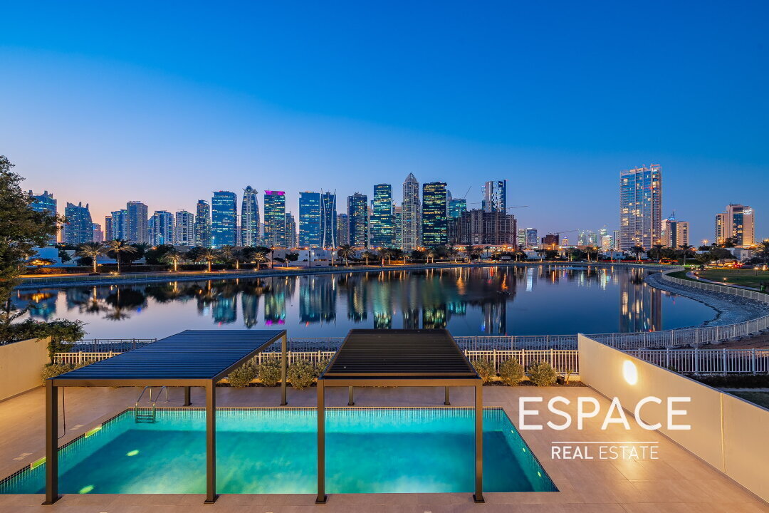 Upgraded | Lake Skyline View | Extended