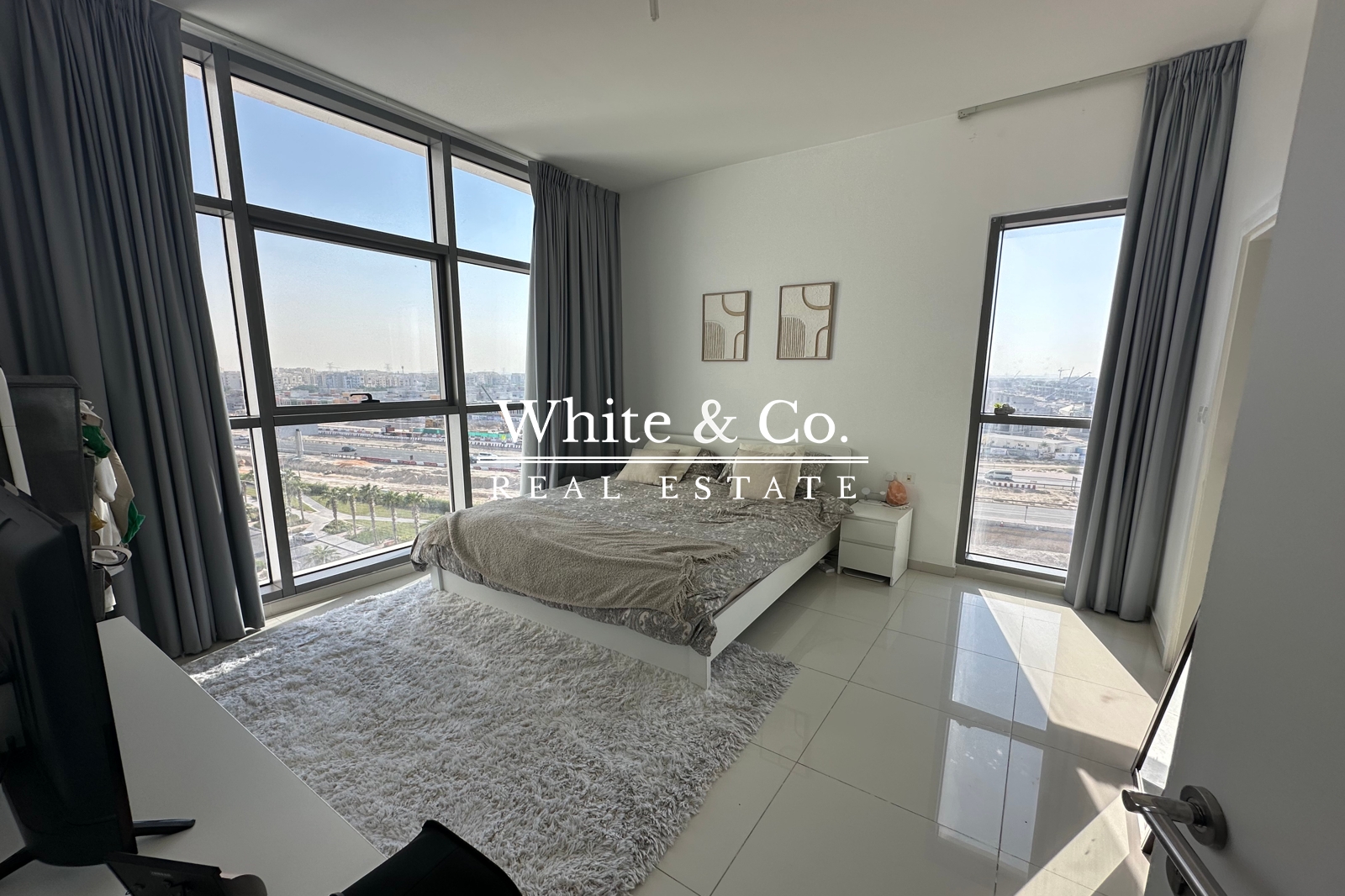 Vacant | Close to Park | Large Balcony