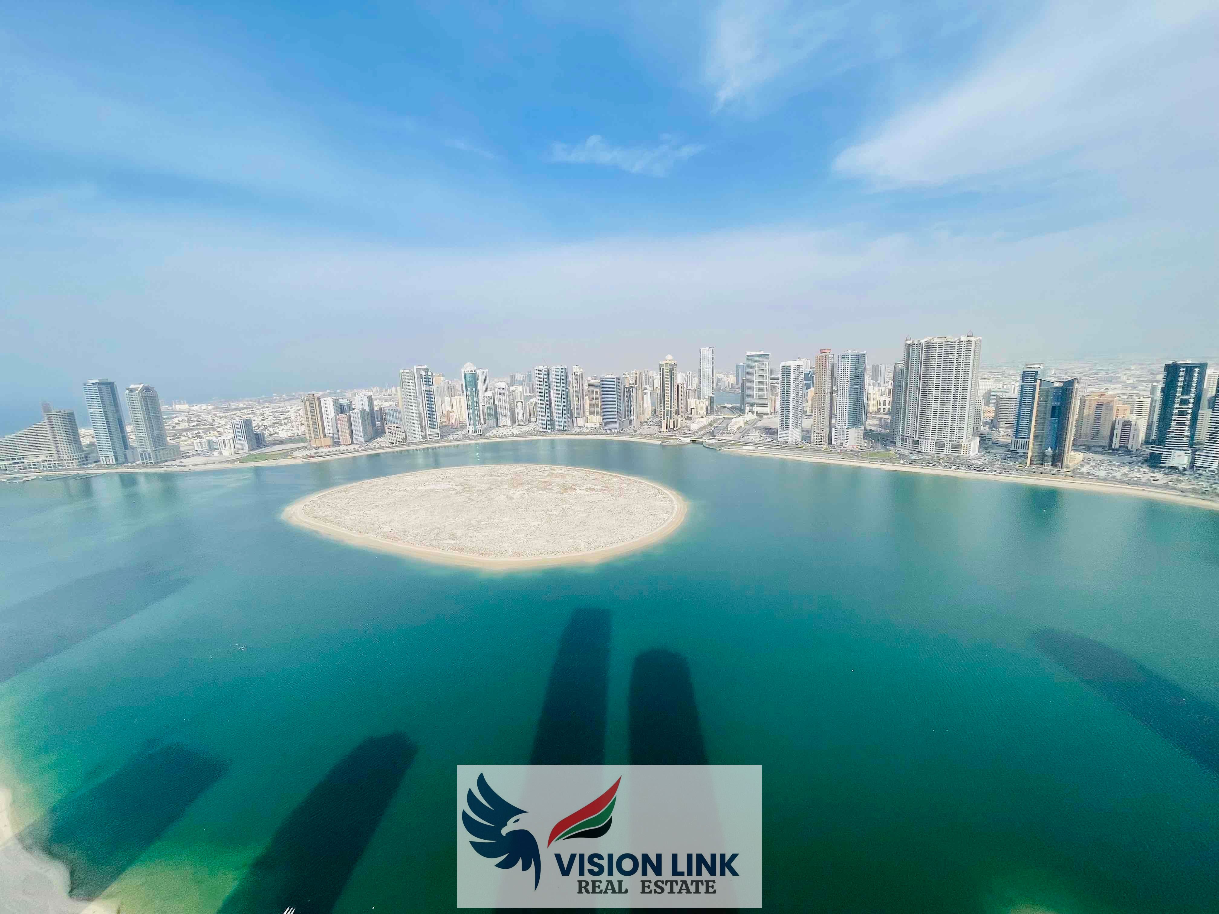 Luxurye 4Bhk with fully Sea view with chiller free on prime location