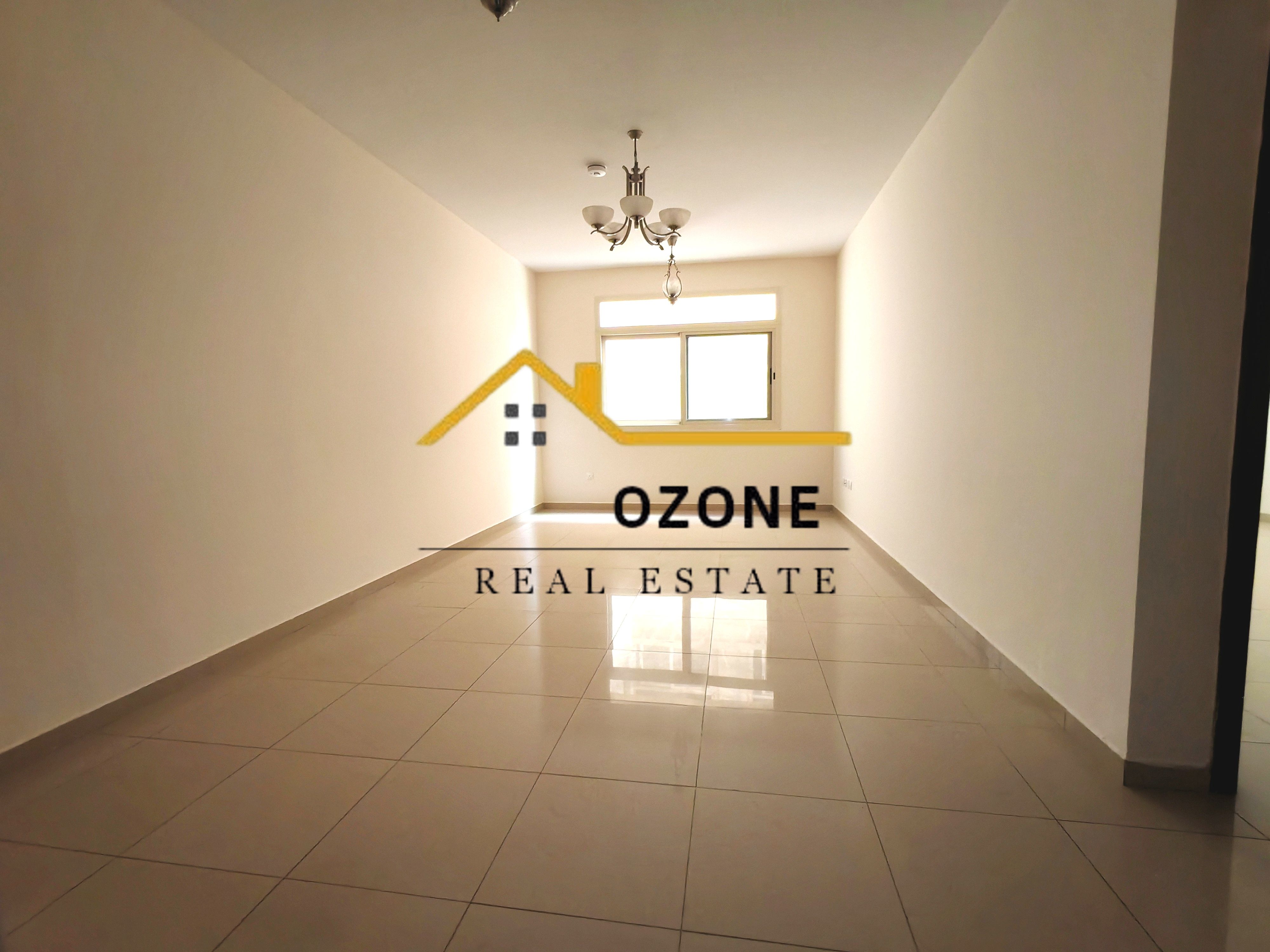 Like New\°Gym\°Parking\°Family Building\° Specious Apartment