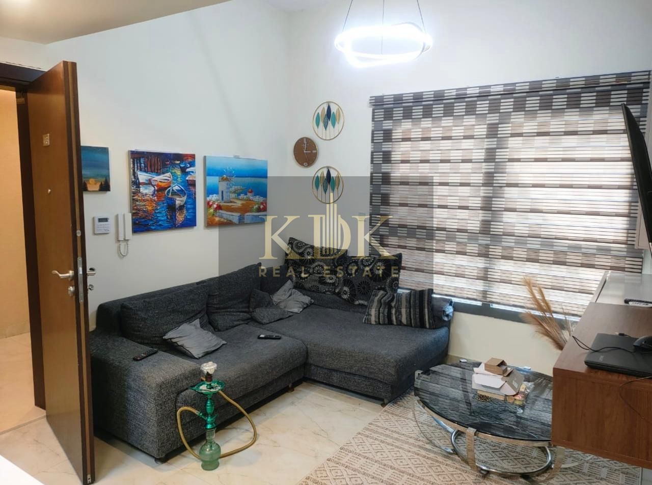 apartment card