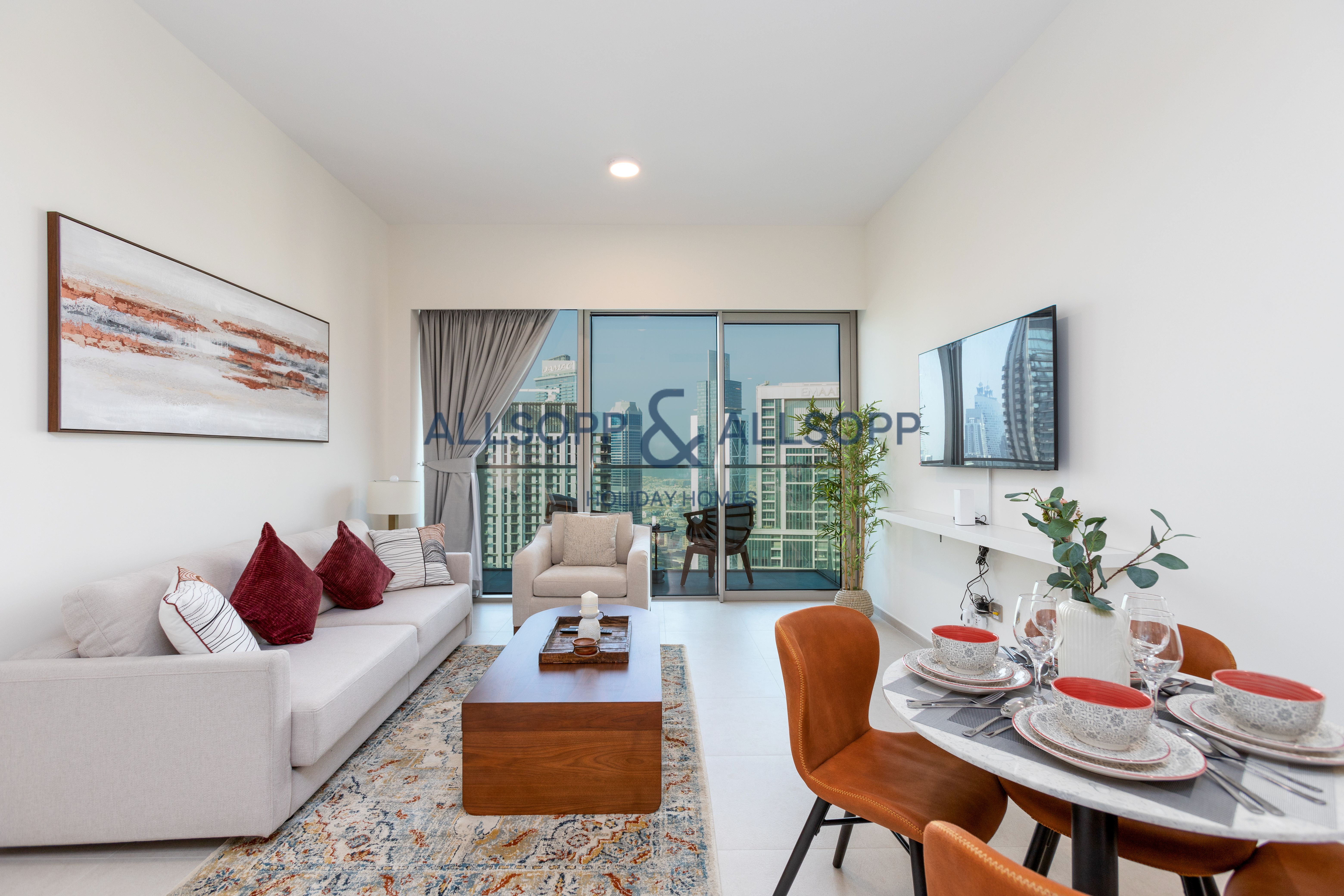 Stylish One Bedroom at Grande Signature Residence, Downtown