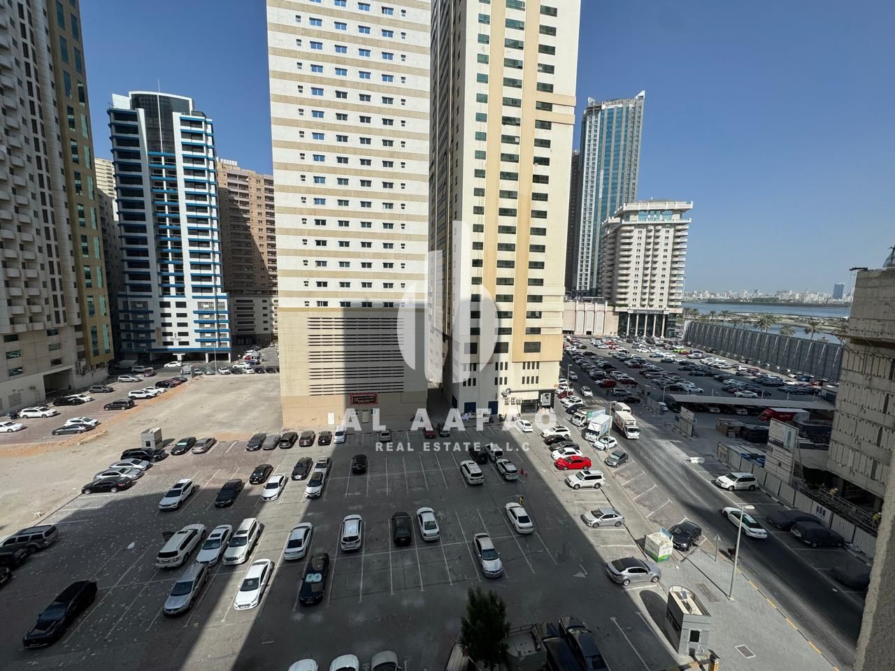 Spacious 3BHK |Master bedroom | AC Chiller free