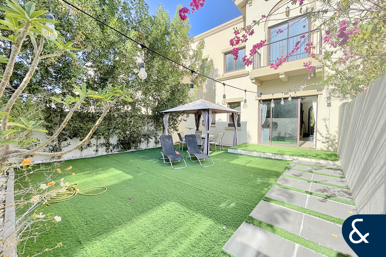 SINGLE ROW | LANDSCAPED GARDEN | TYPE 3M