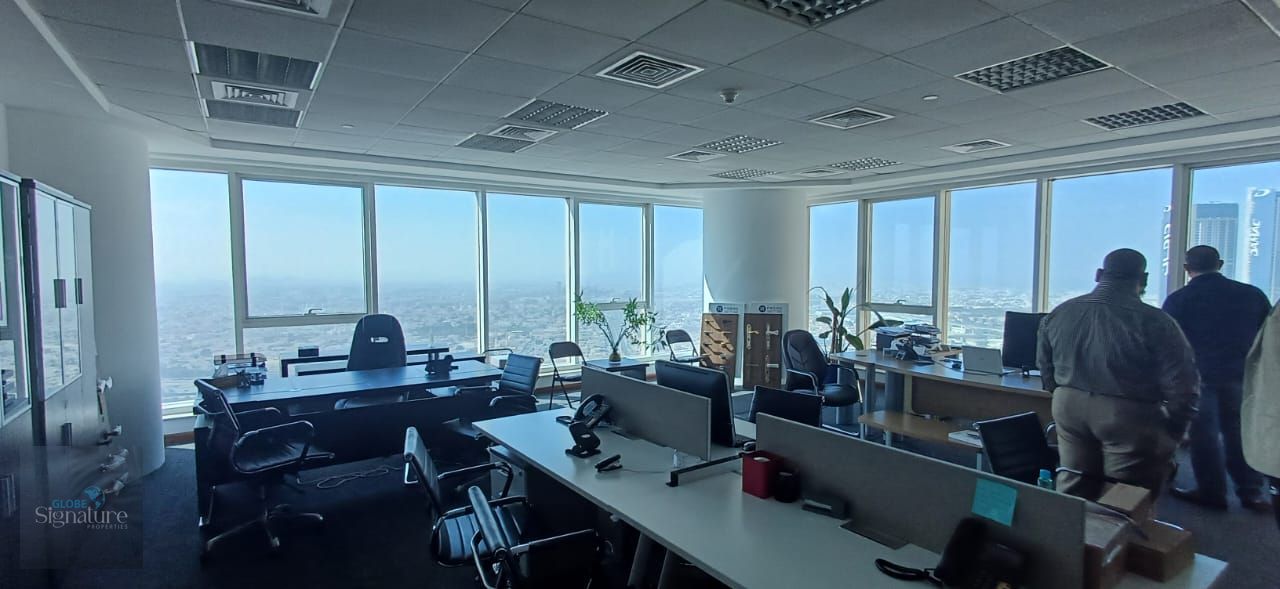 Panoramic | Bright | Corner High Floor | Office