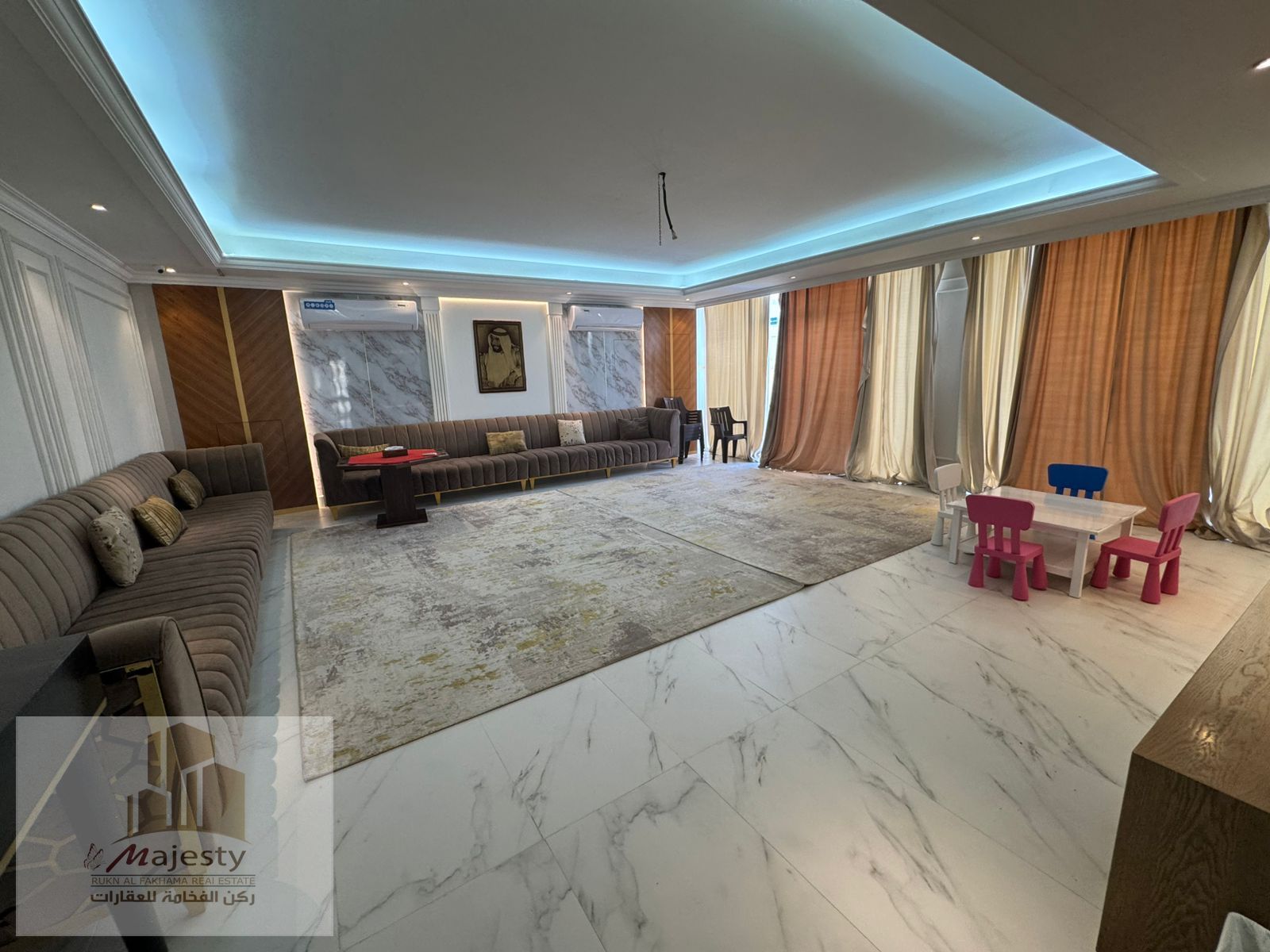 For sale villa in the Emirate of Sharjah, Al Rahmaniya 9 area, excellent location