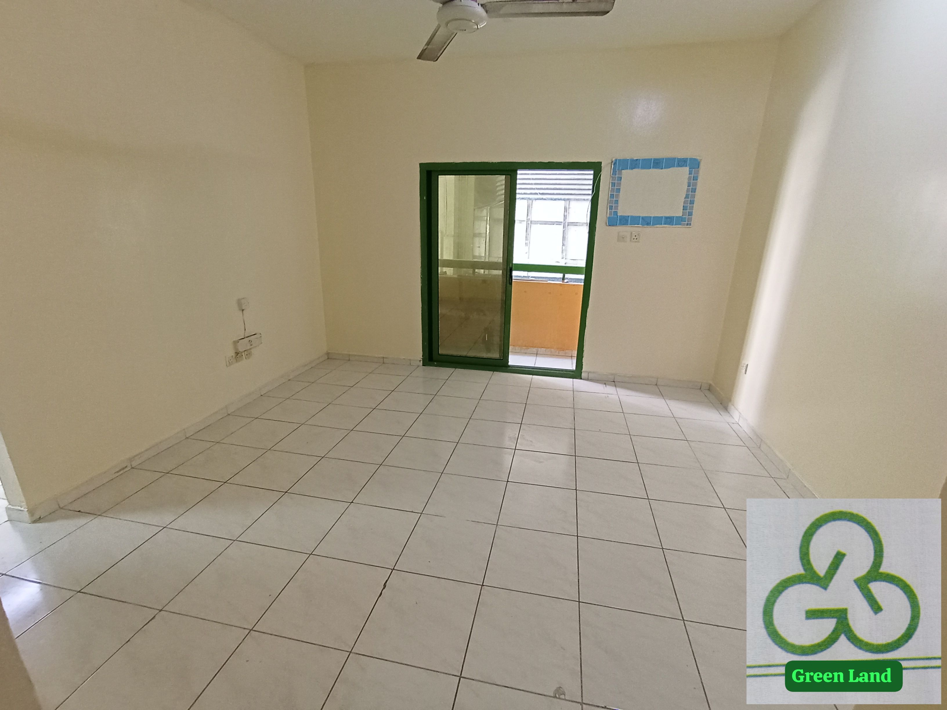 Limited Offer 2 BHK Only For Family // With Balcony // Window Ac // Central Gas // Family Building // Only 30K