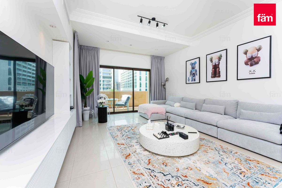 apartment card