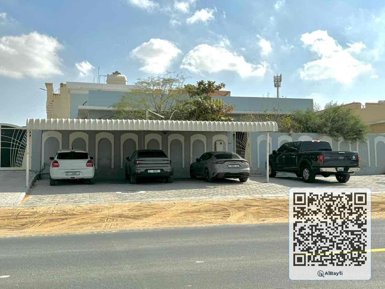 Commercial and Residential on the road villa for sale