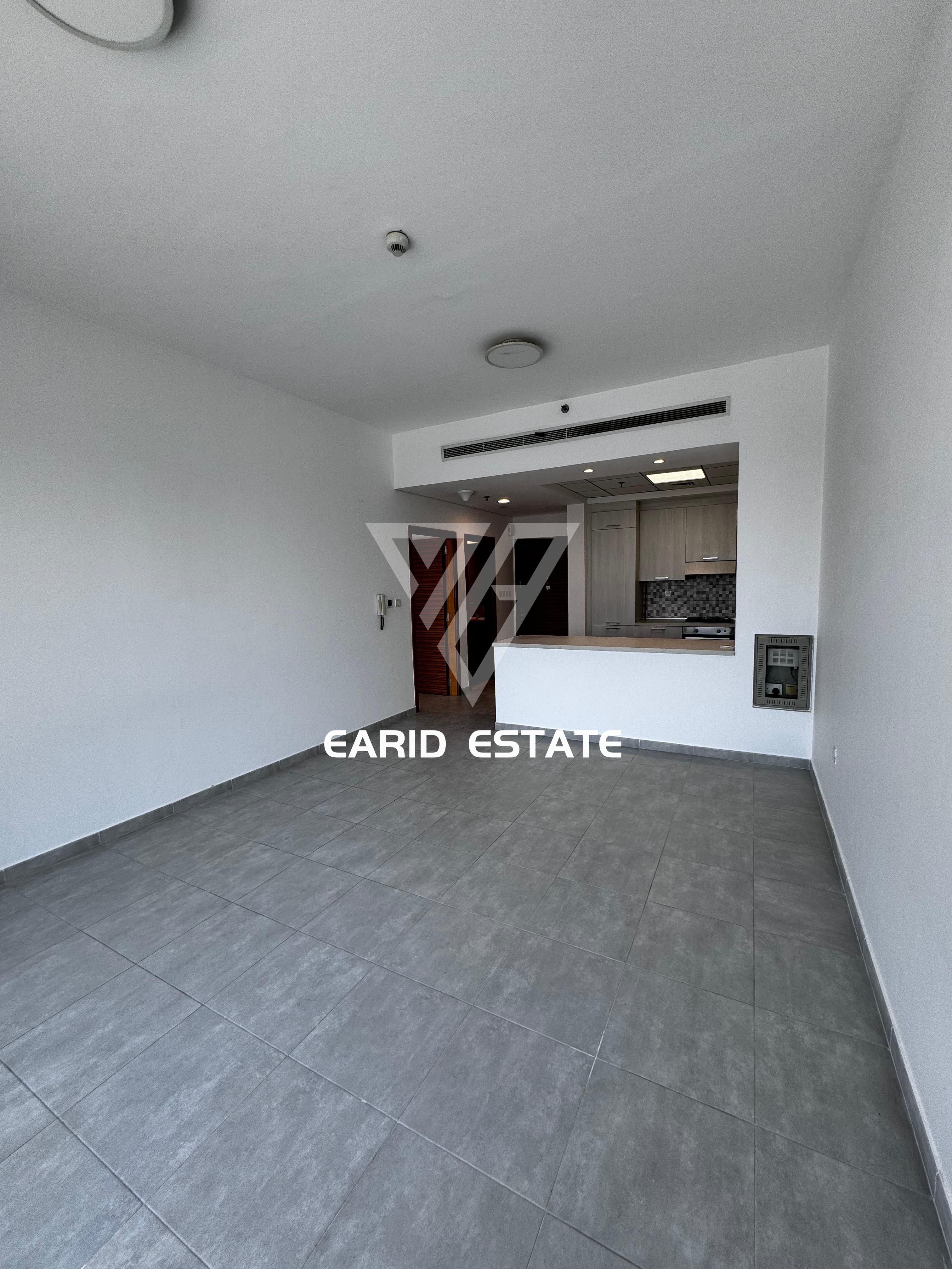 apartment card