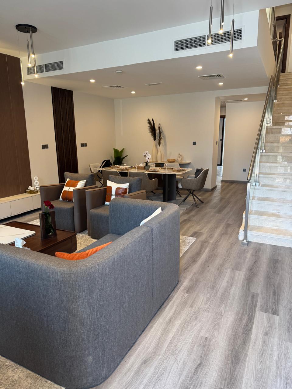 ***RENT ****| Luxurious 3-BR Townhouse | Yellow Villa | Best Price