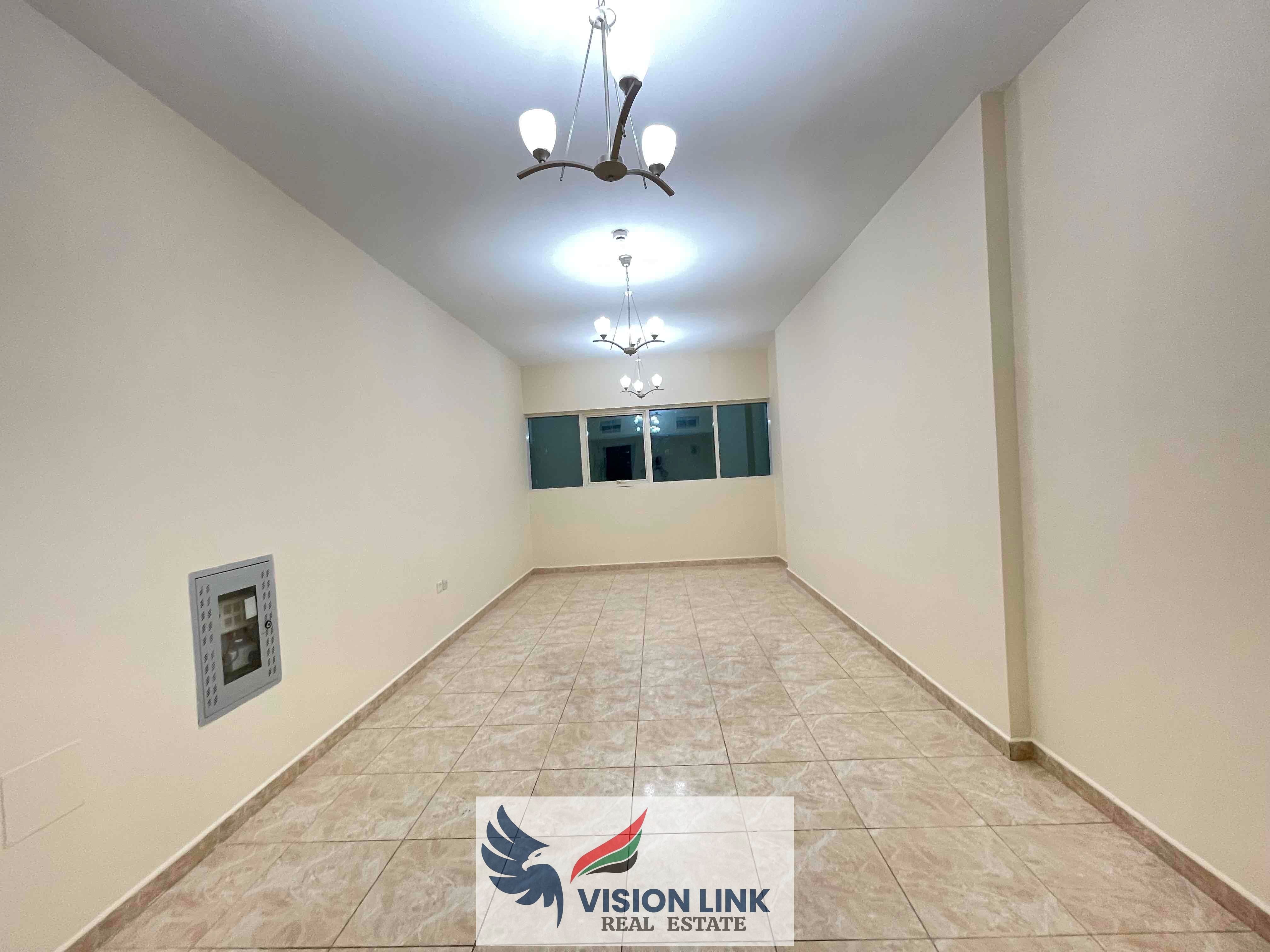 Lavish 2bhk with parking on prime location