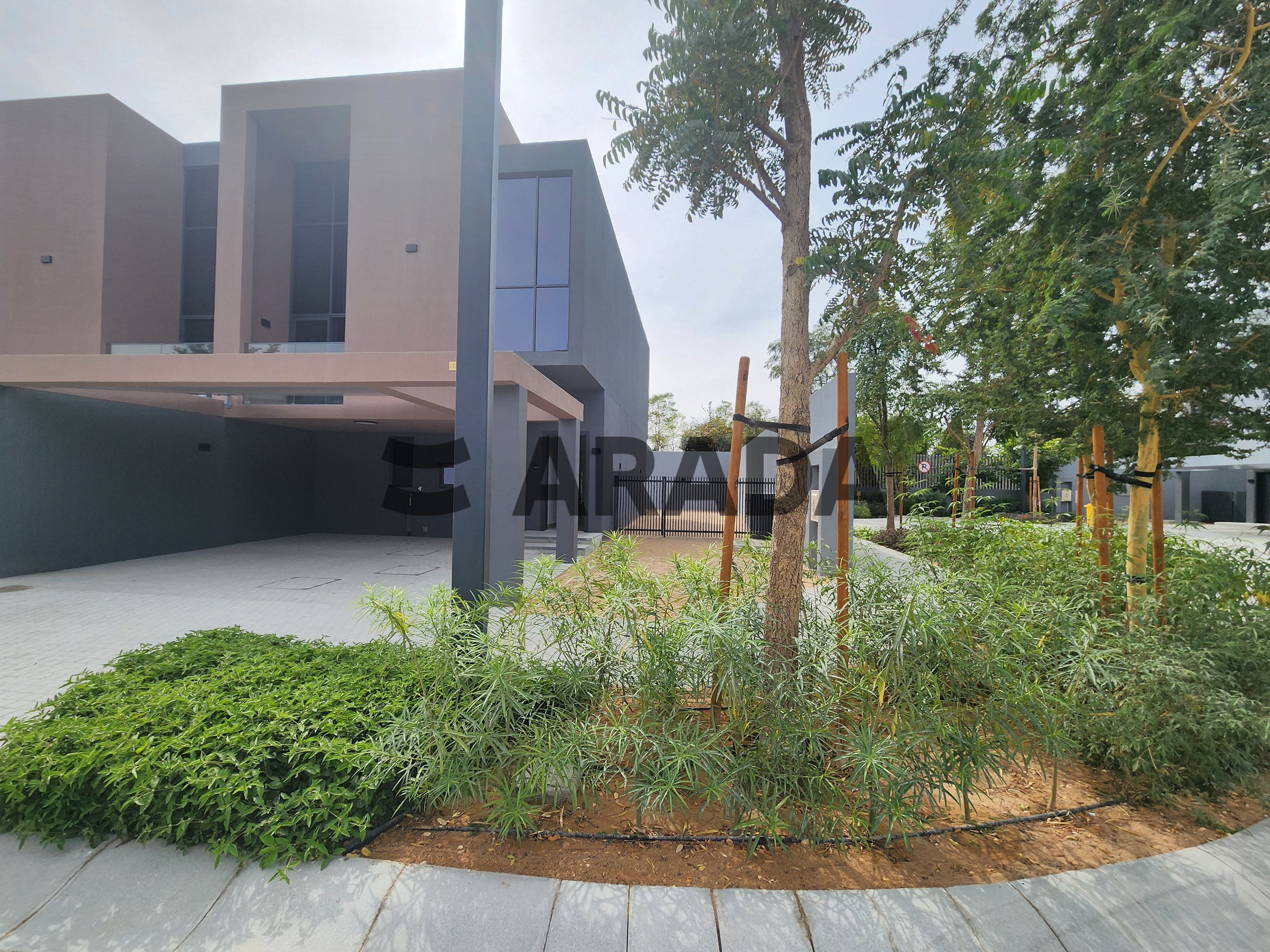 Large Family Home Near Parks & Amenities
