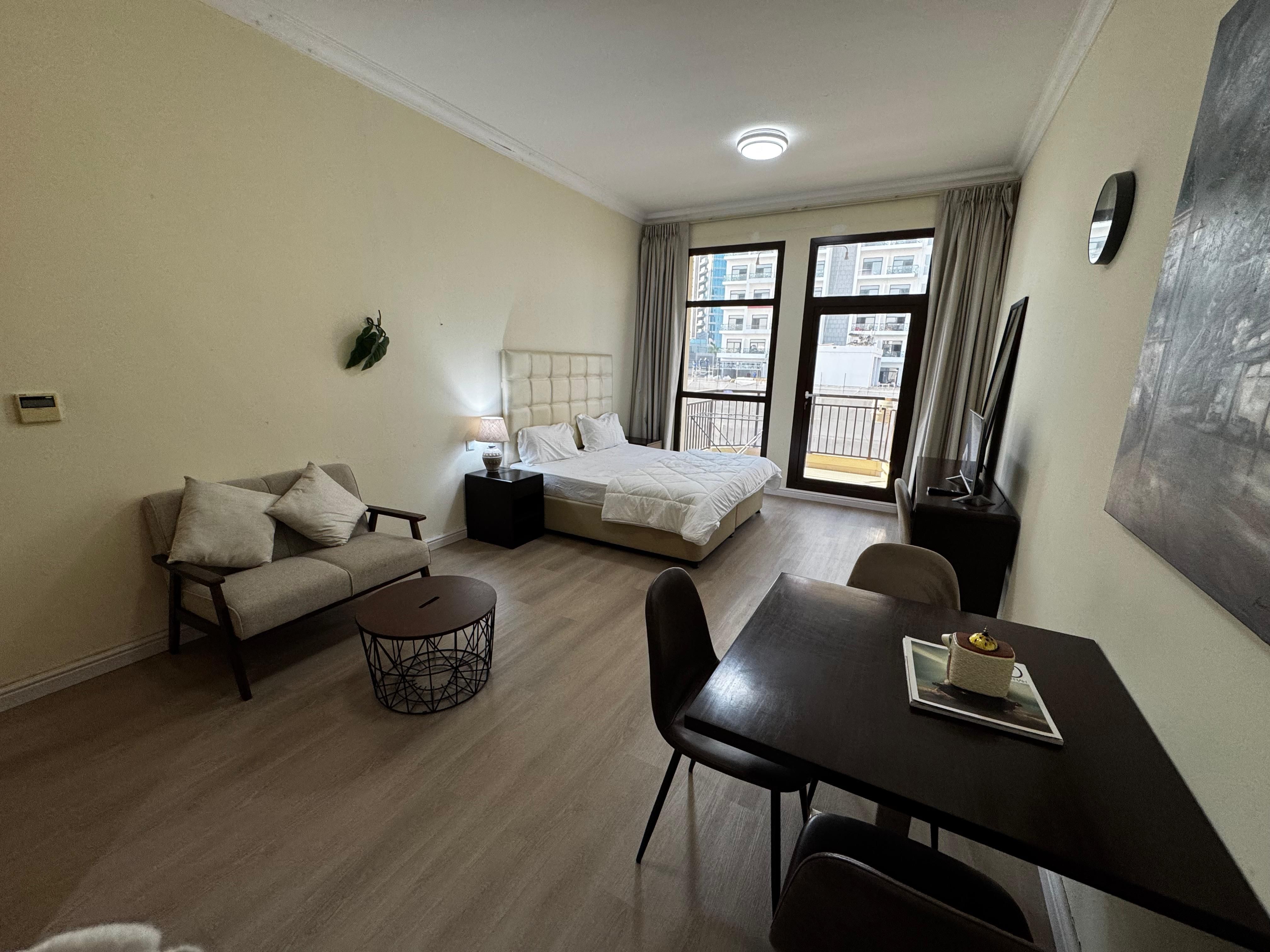 Stylish Living in Lincoln Park Sheffield II Cozy Furnished Studio in Arjan II Your Dream Home Awaits
