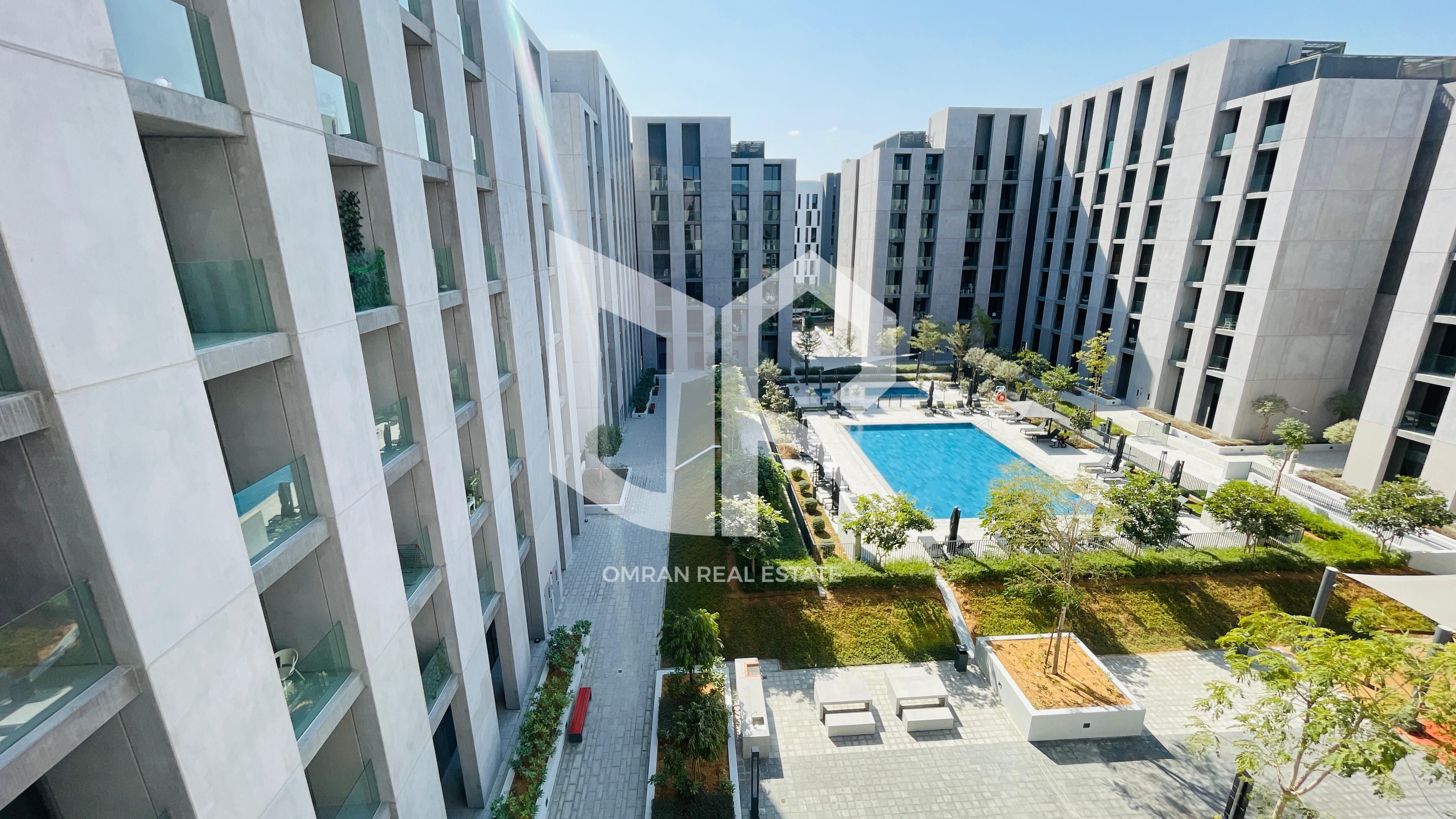 1BR veiwing the pool ROI in Highlands | Ready to move in | Special price