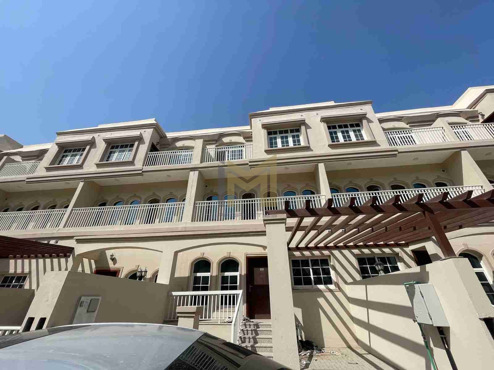 Spacious and Modern 4bhk Townhouse on prime location