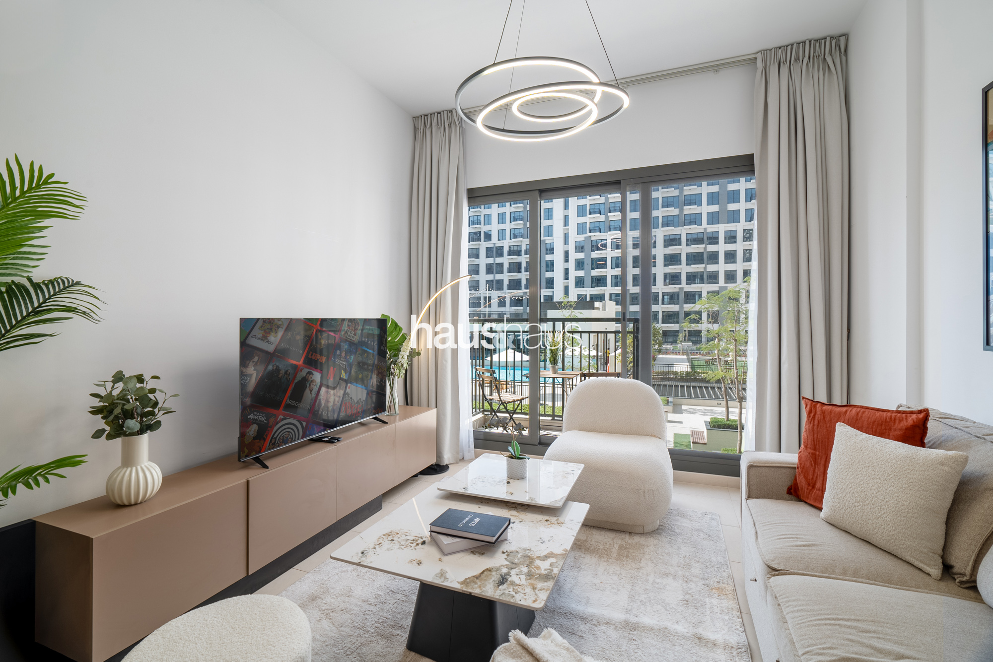 Chic 1BR | Near Park | Great Amenities