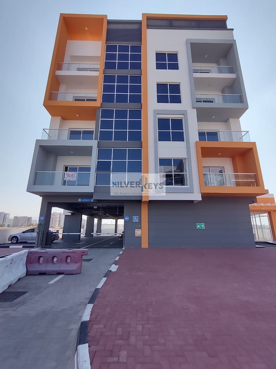 AFFORDABLE & SPACIOUS STUDIO FLAT FOR FAMILY WITH BALCONY + OPEN KITCHEN