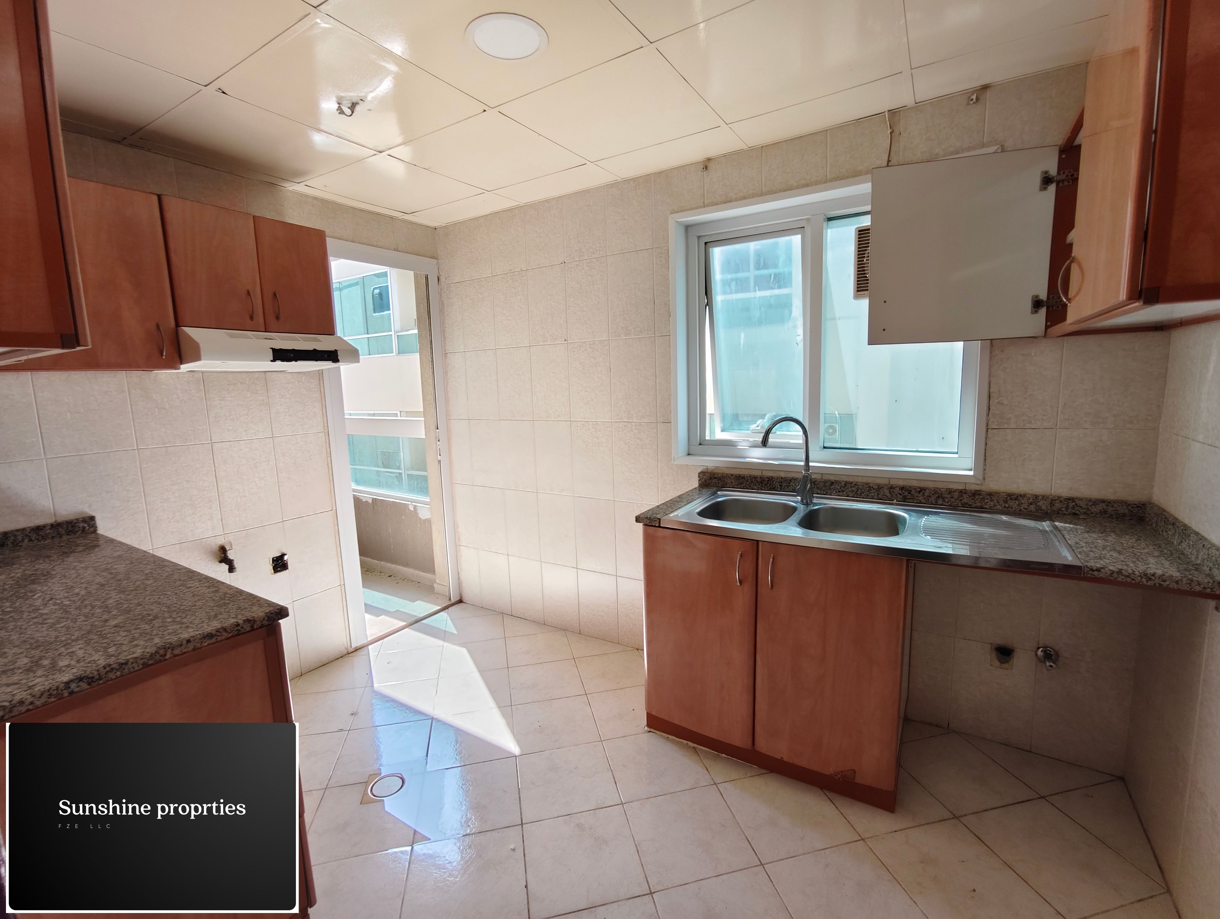 1BHK LAVISH HUGE / WITH BALCONY/ NO DEPOSIT/