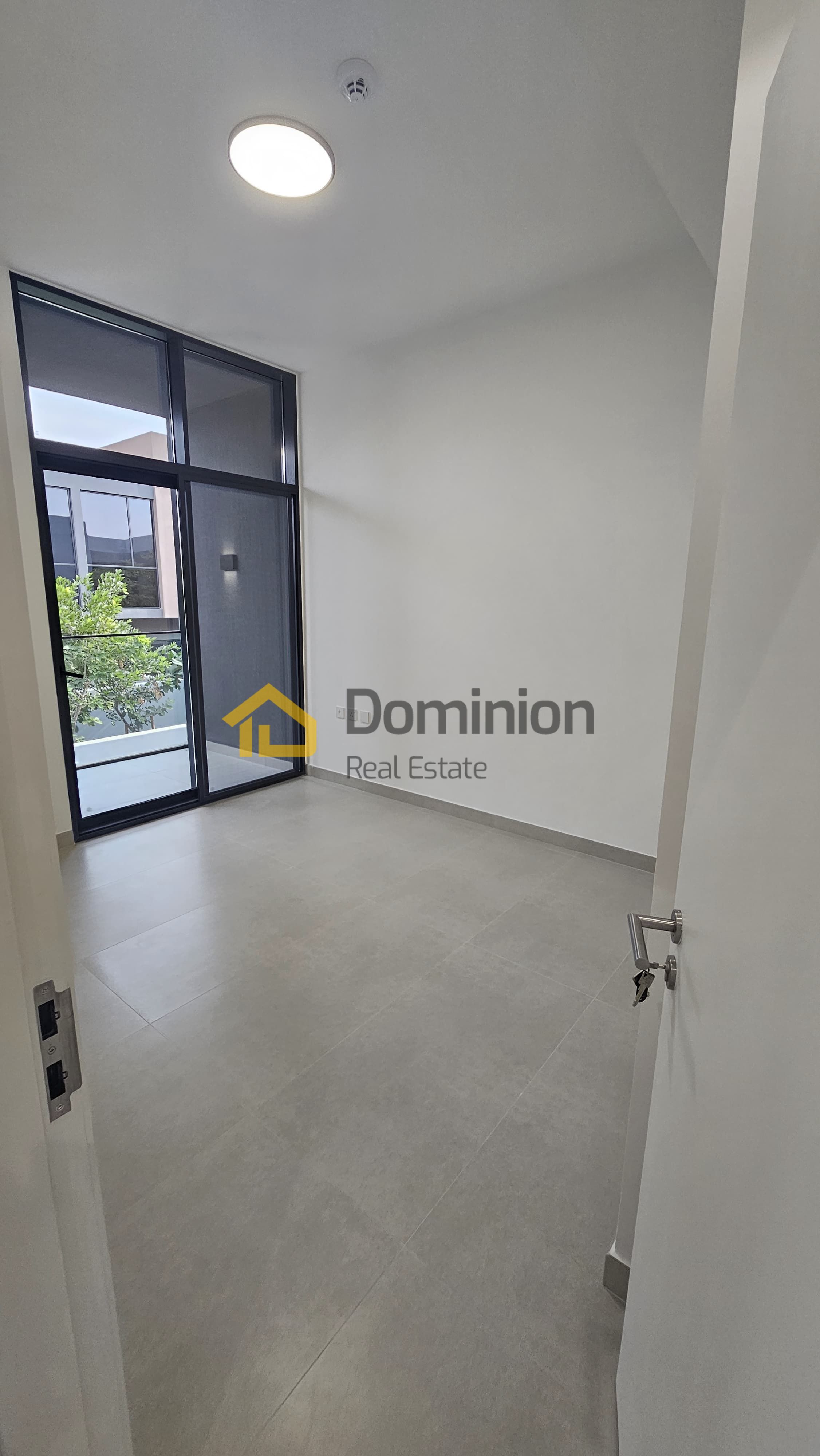 Great Deal | Premium Location | Ready To Move In | Resale