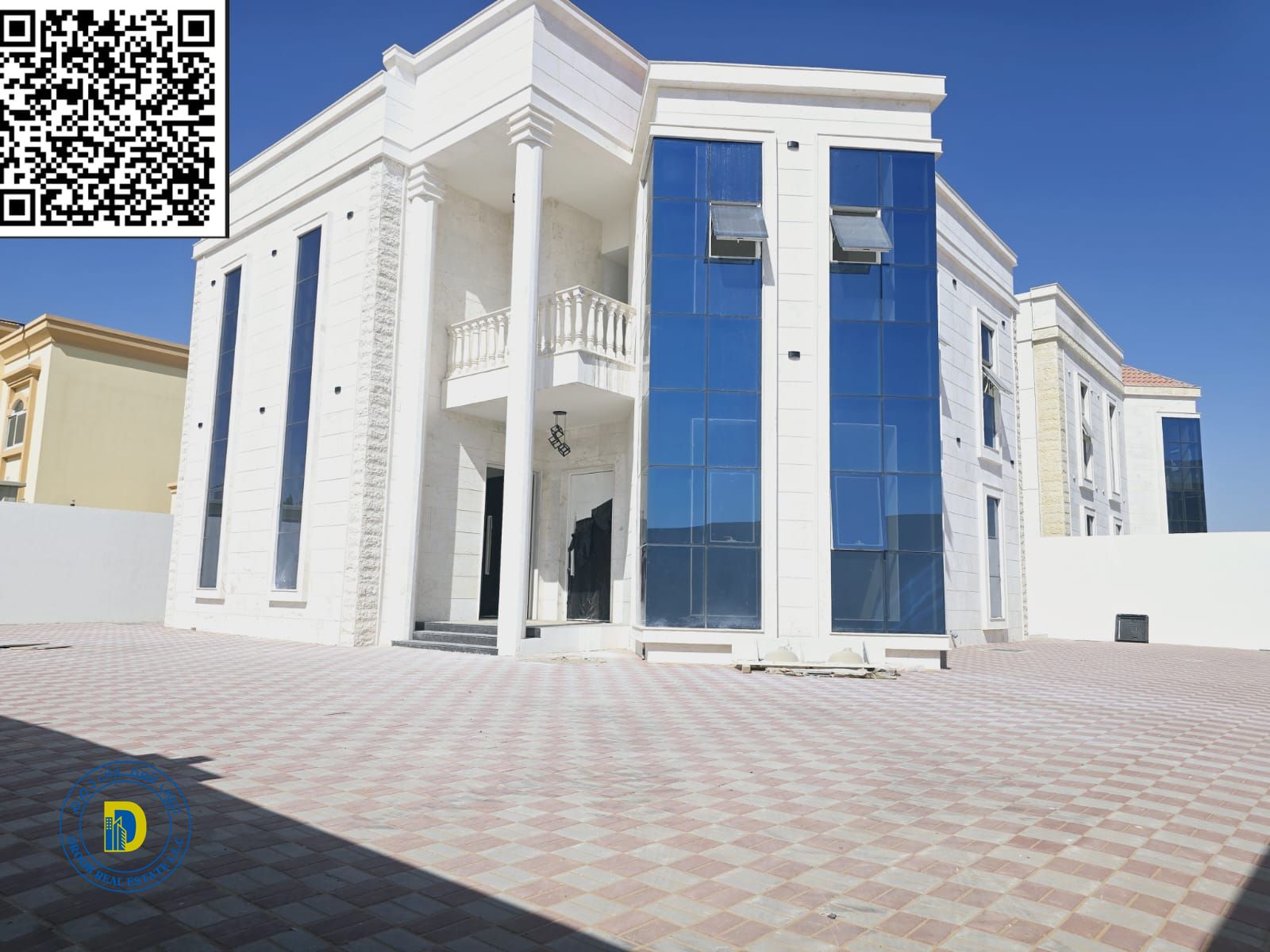 For sale in Al Yasmeen, a 5-room villa with a roof, bank financing, freehold for all nationalities, including air conditioners