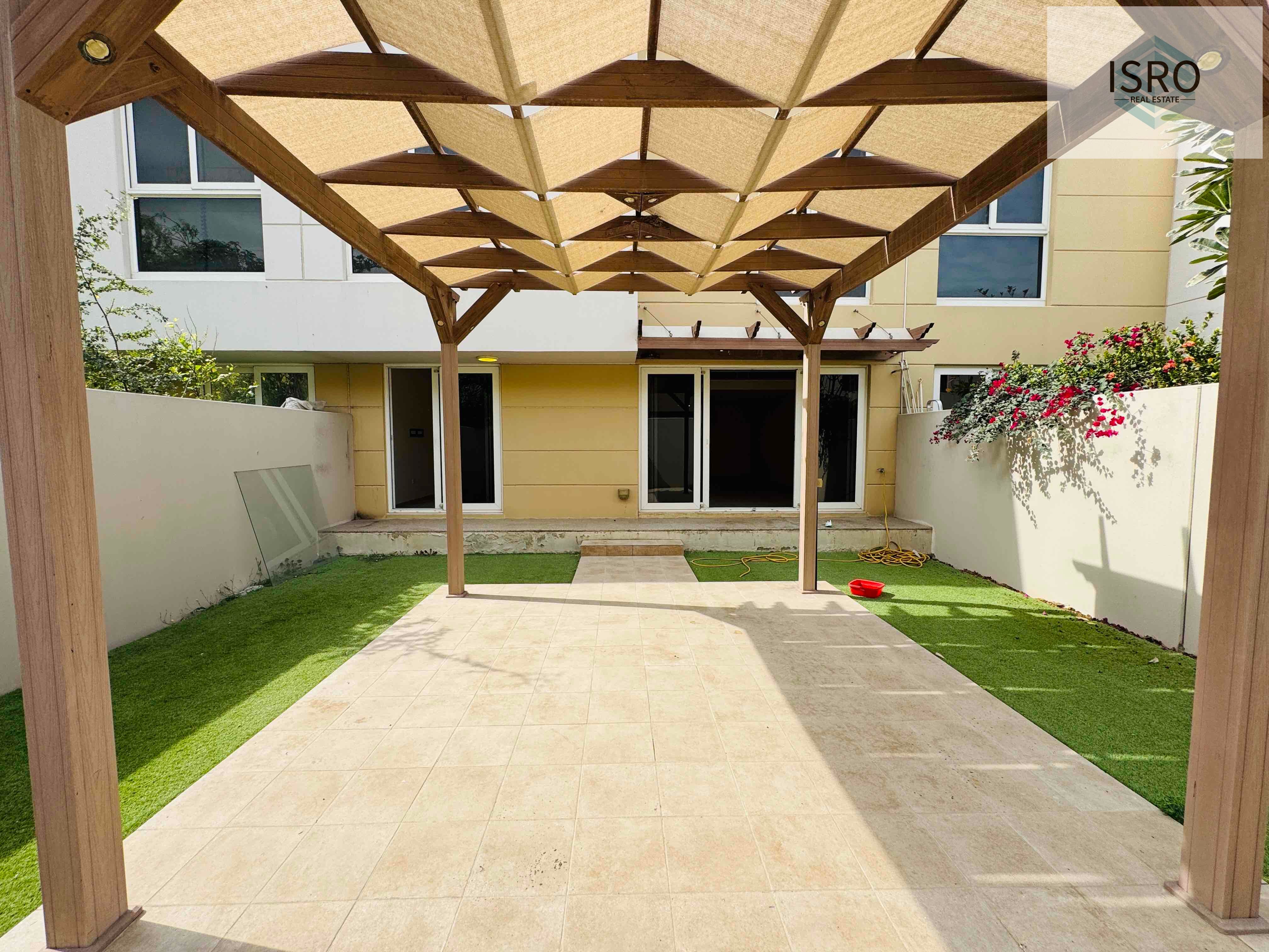 ONE PAYMENT!! SPACIOUS 4BEDROOM WITH MAID ROOM PRIVATE GARDEN READY TO MOVE