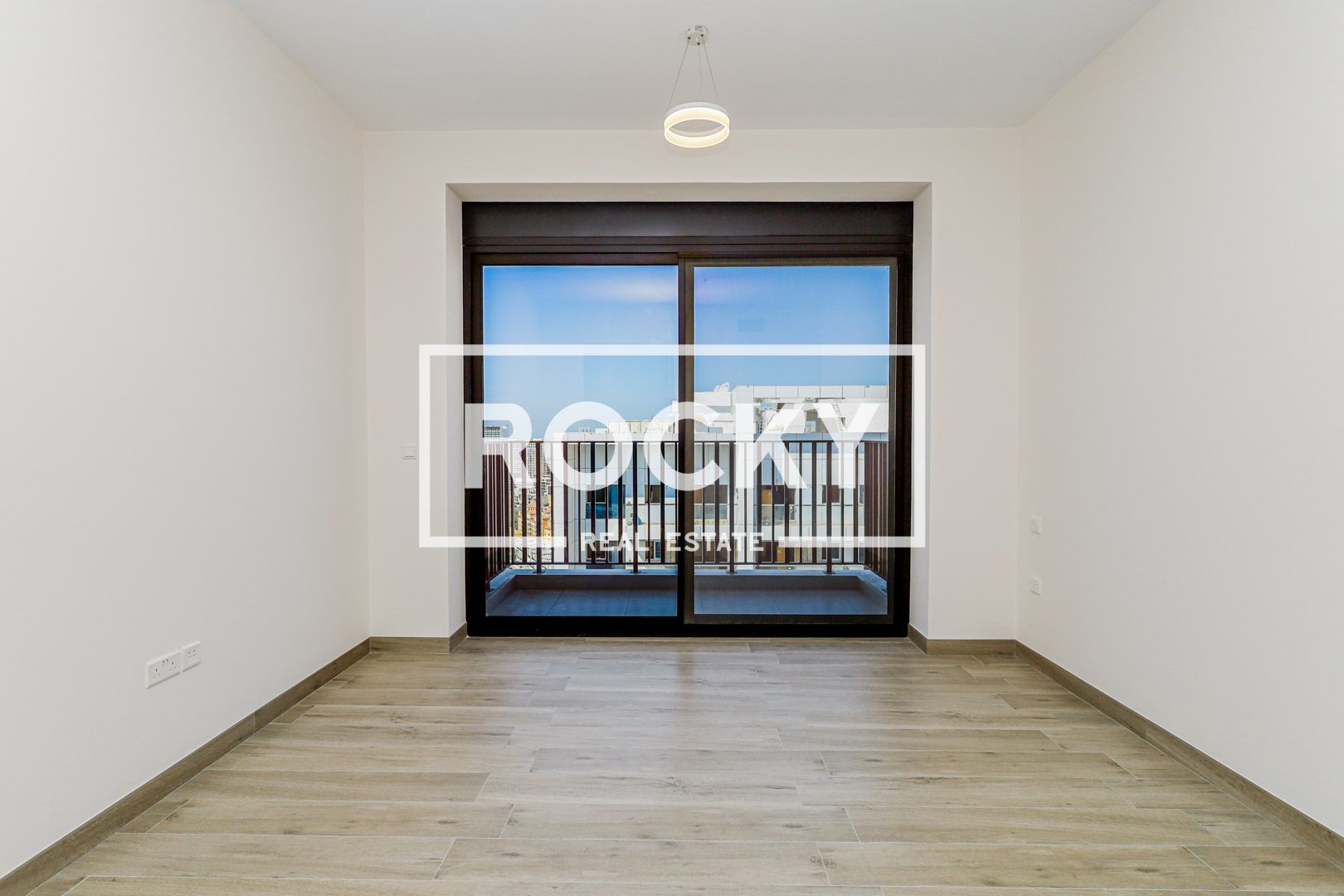MODERN STUDIO | ALL BRAND NEW | EQUIPPED KITCHEN | JVC