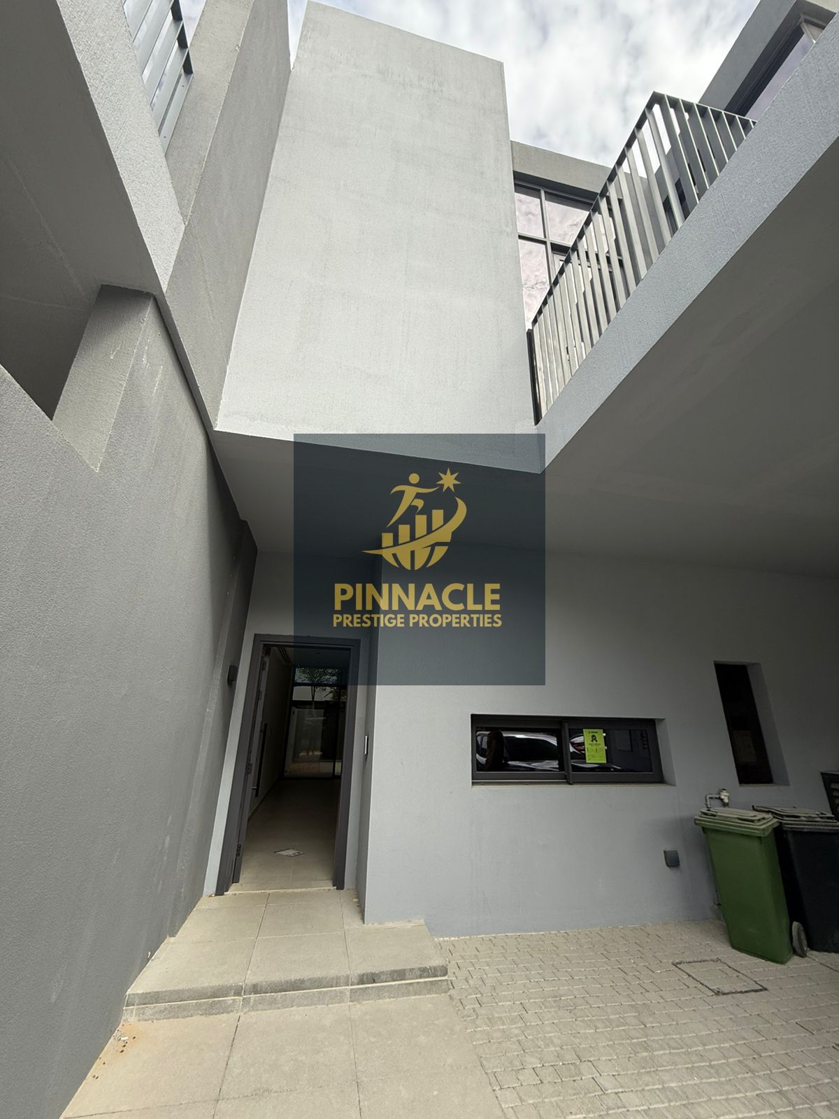 Beautiful 4 Br Townhouse | Amazing location | Green Community