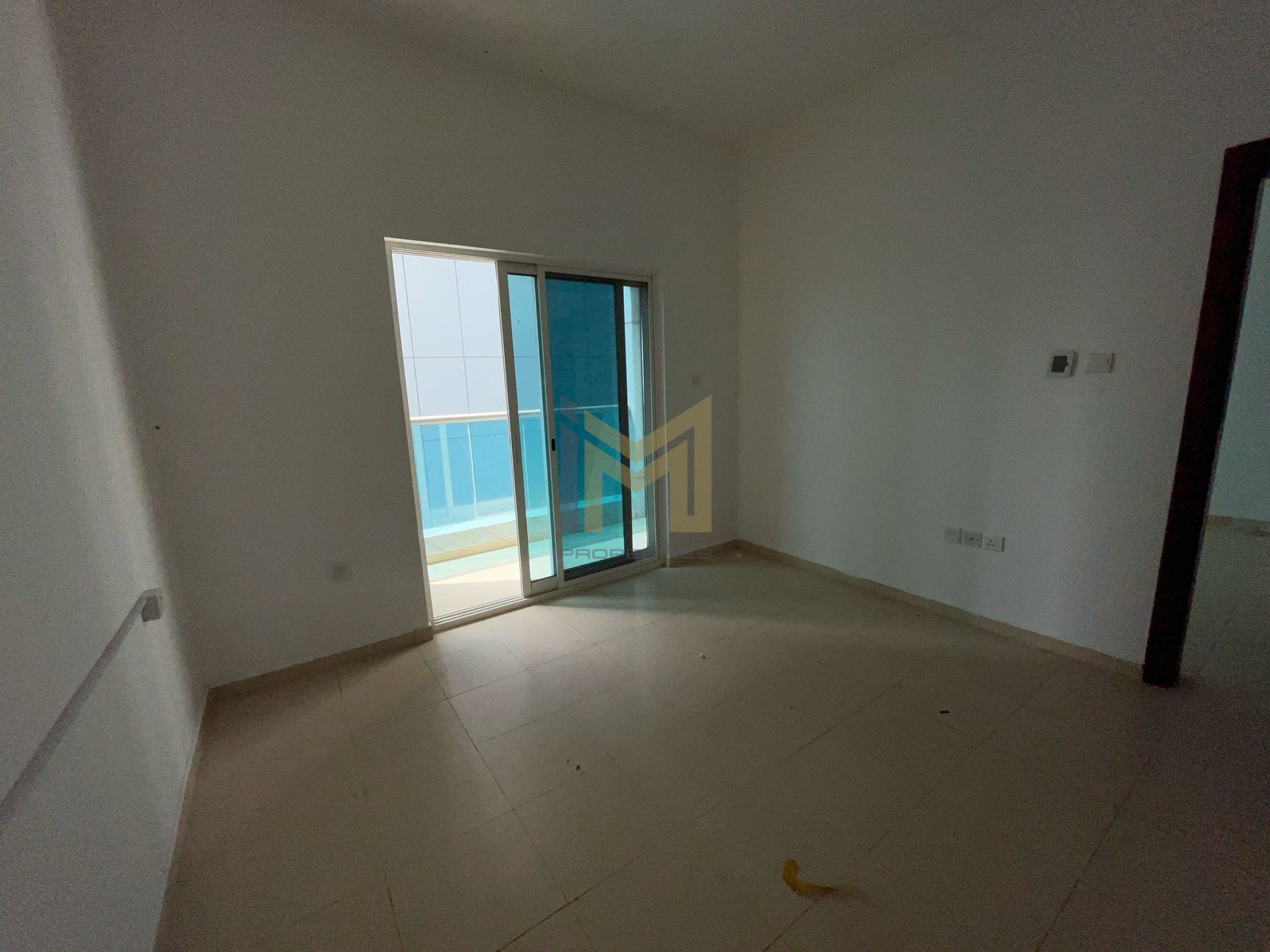 spacious and modern 1bhk on prime location