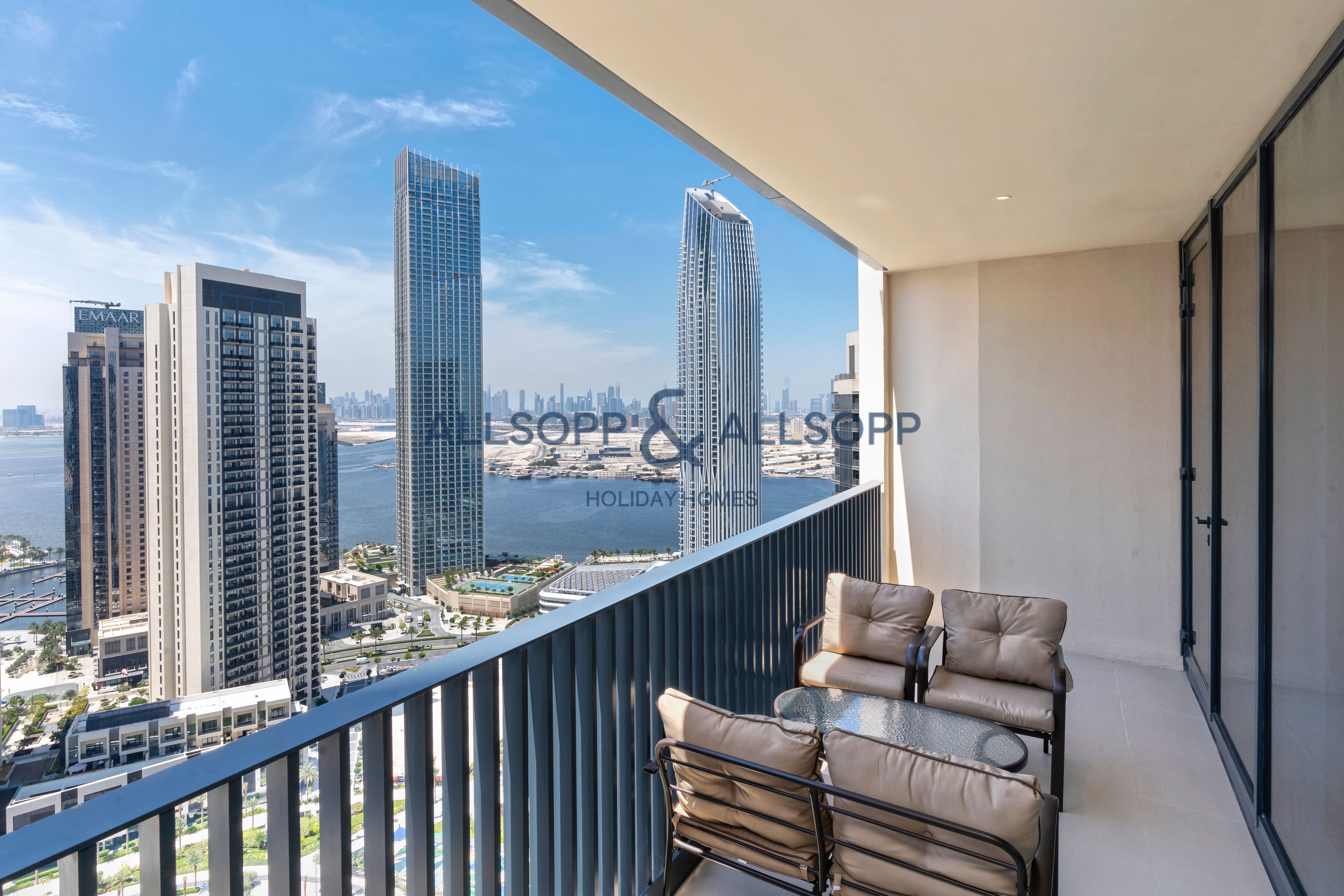 Modern 2 Bedroom Apartment at Harbour Gate Tower 1, Dubai Creek Harbour