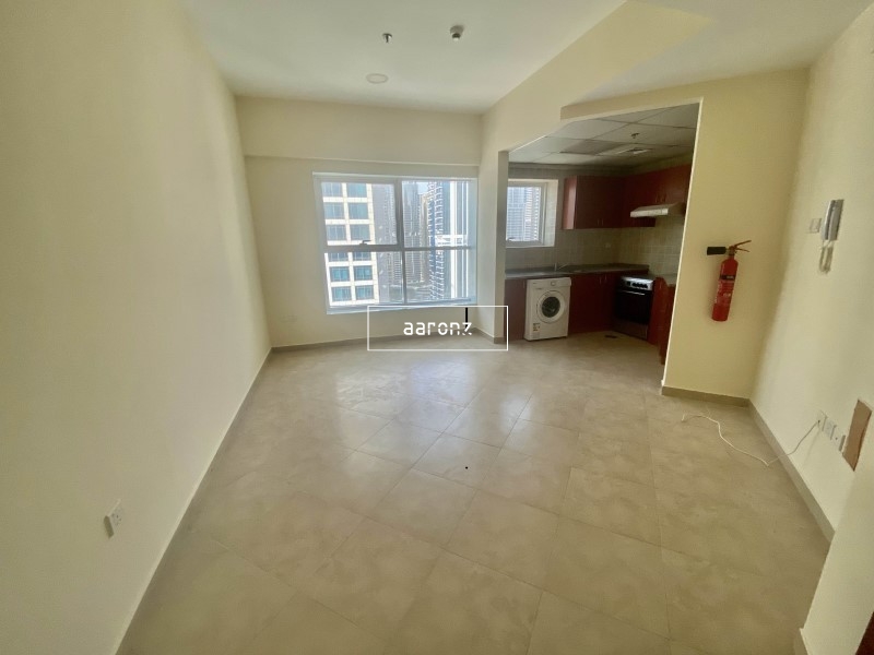 apartment card