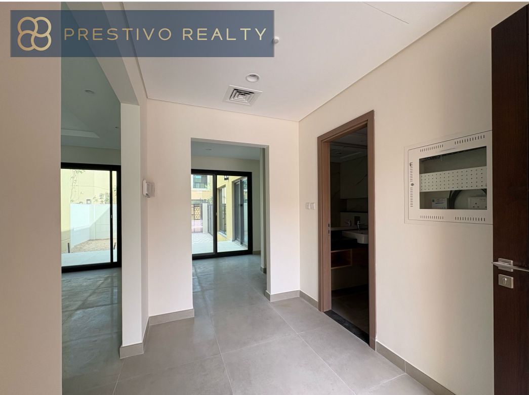 Corner unit I Open concept living I Prime location I Green community