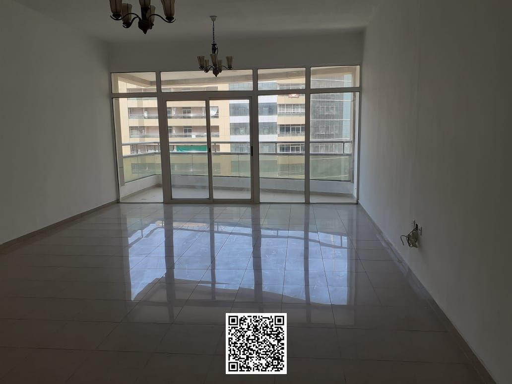 2 bedroom hall avaialable for rent in horizon towers with parking