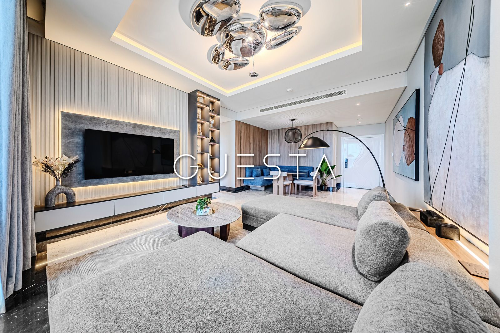 Upgraded | Large Terrace & Private Jacuzzi | All Bills Incl