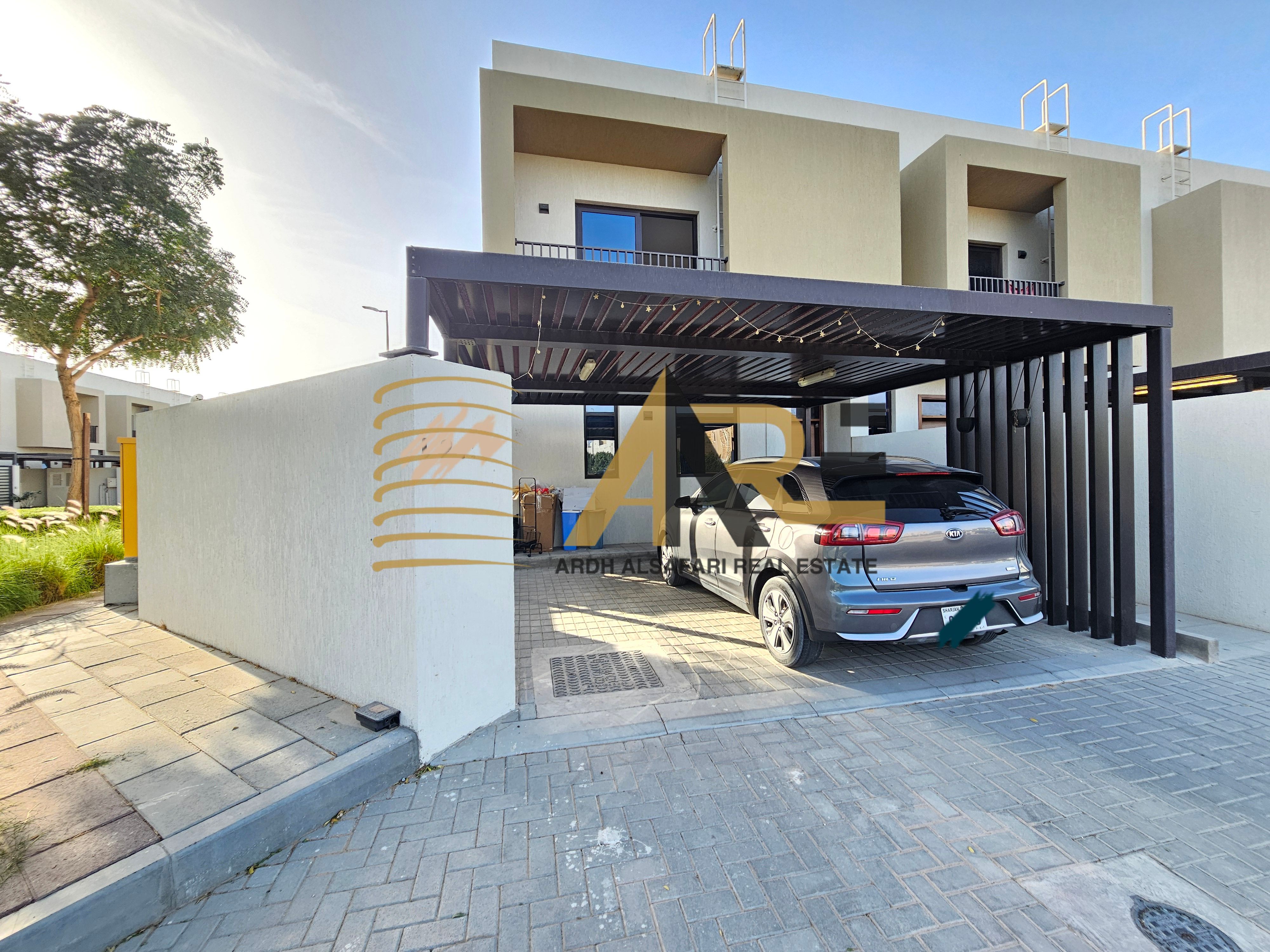 Corner 3bed villa with best & spacious layout just 105k