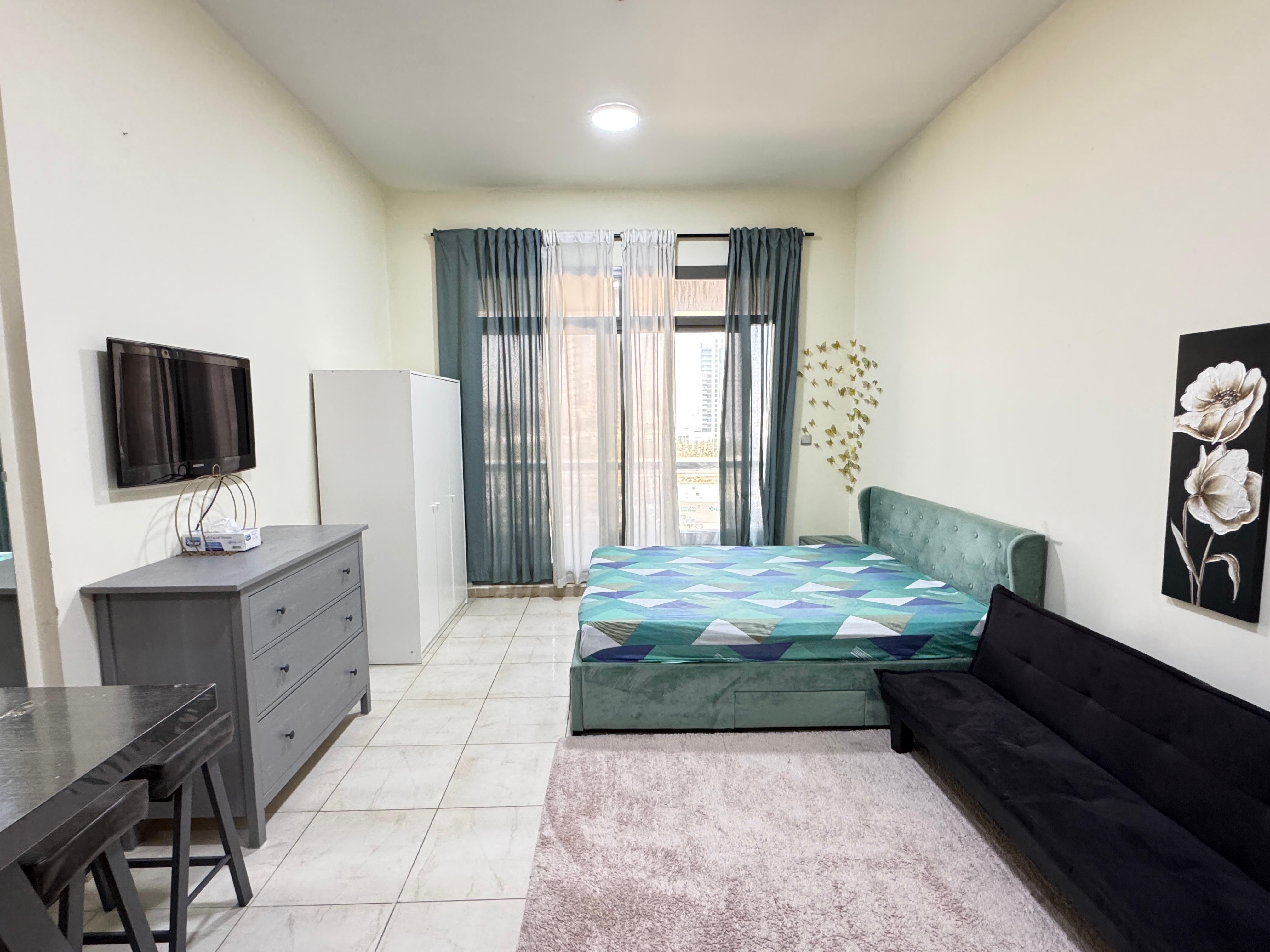 apartment card