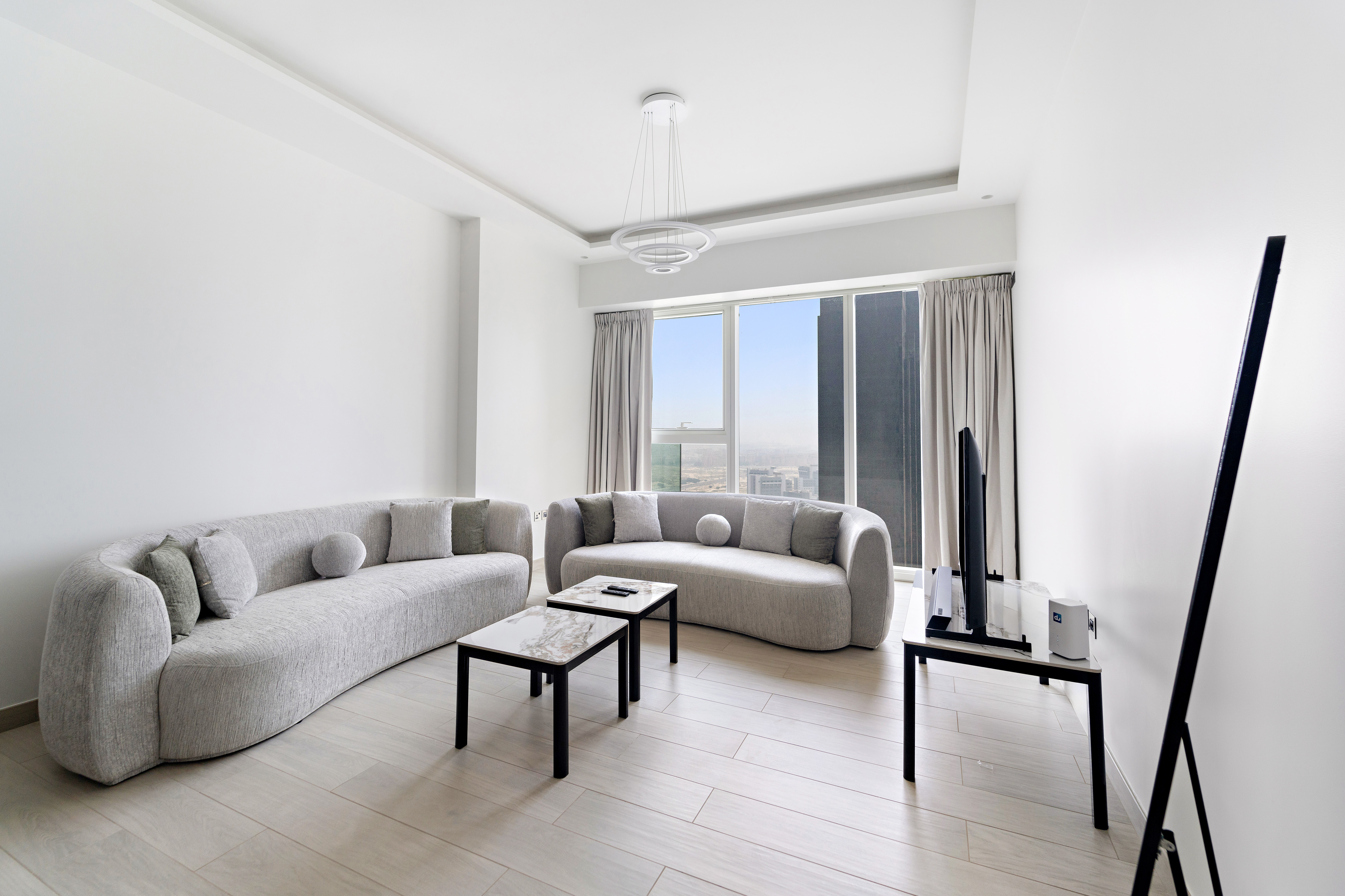 Modern 3BR with City Views & Spacious Layout | Furnished | Flexible term