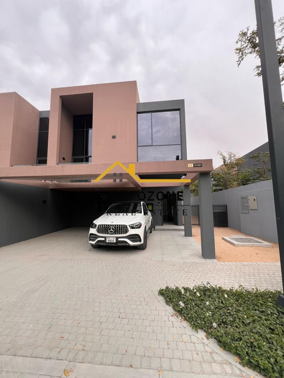 Fabulous brand new 3bedroom villa corner plot maid room wordrobe 2 car parking